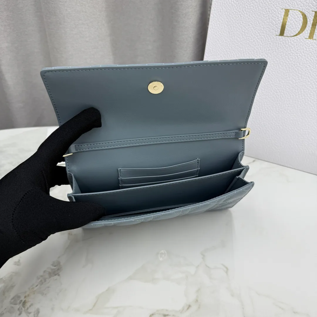 Классические Сумки Женские Christian Dior 12594773