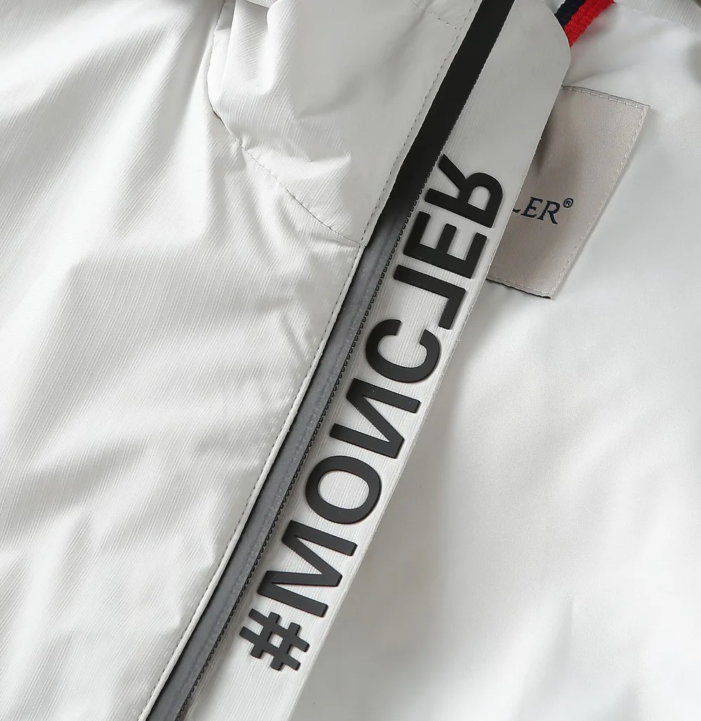 Куртки И Пуховики Мужские Moncler 3800662