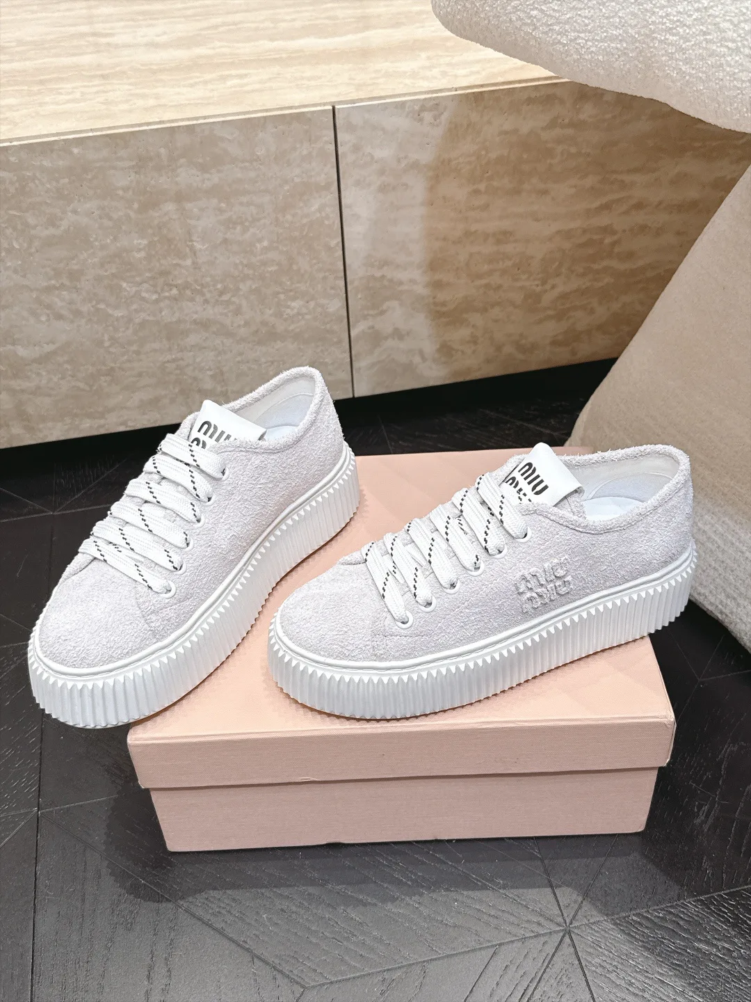 Кроссовки Женские Miu Miu 17968858