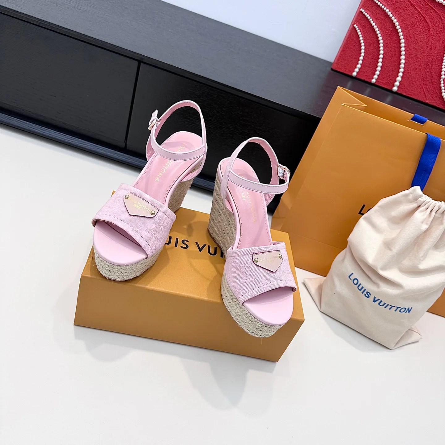 Сандалии Женские Louis Vuitton 11566080
