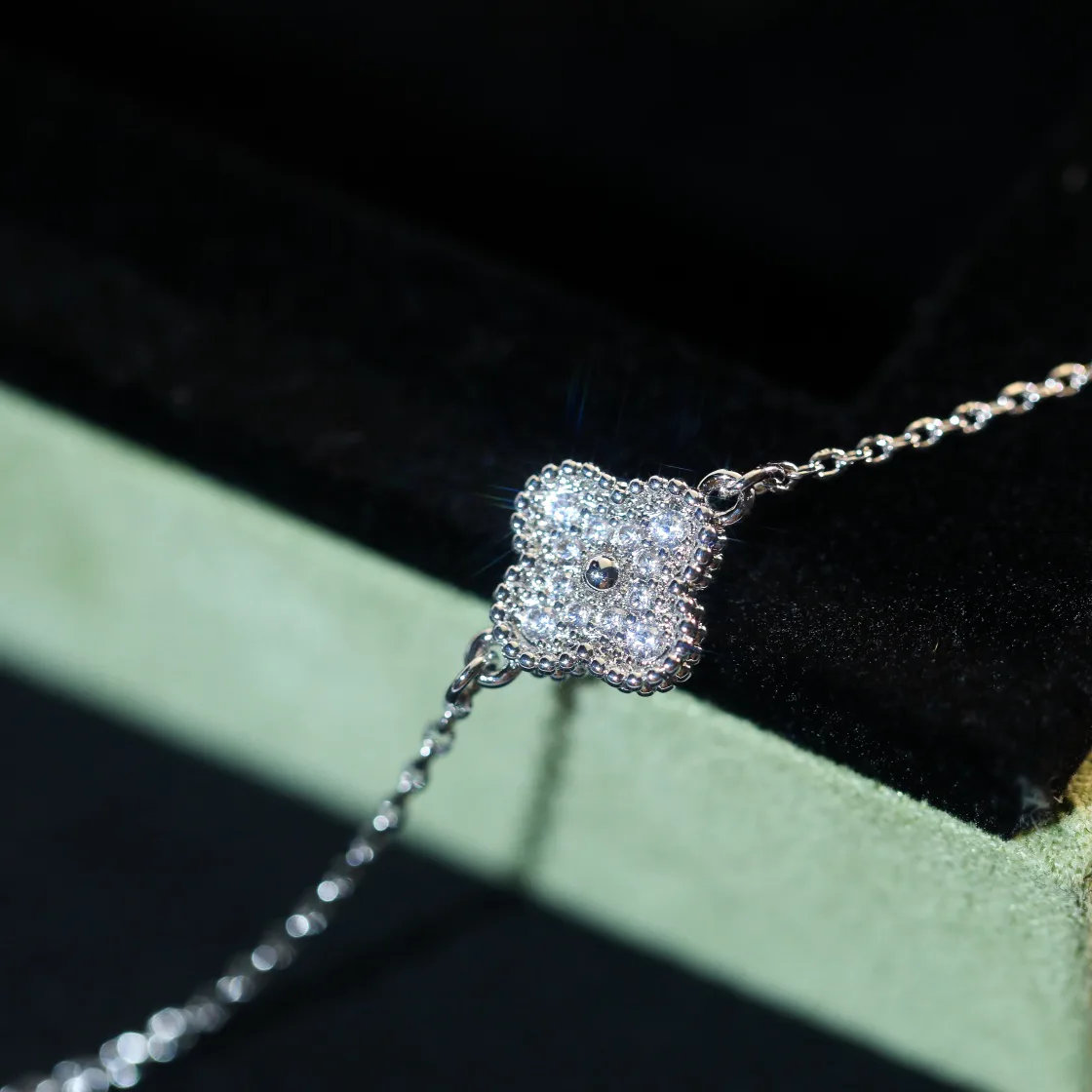 Бижутерия Van Cleef & Arpels 151460