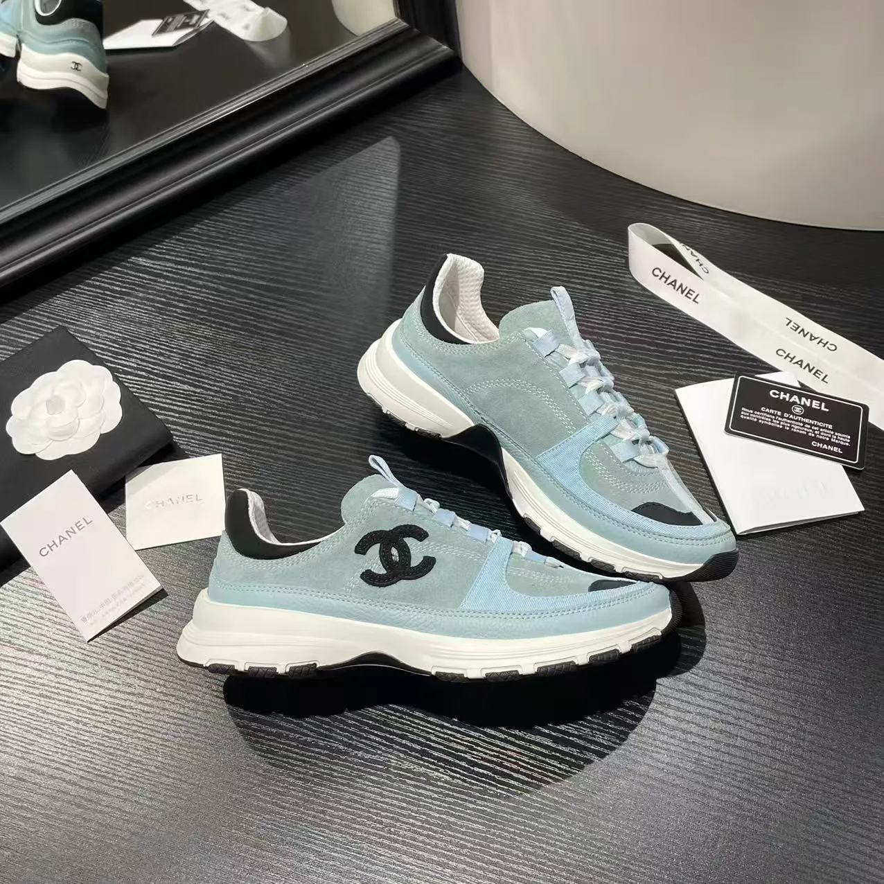 Кроссовки Женские Chanel 389120