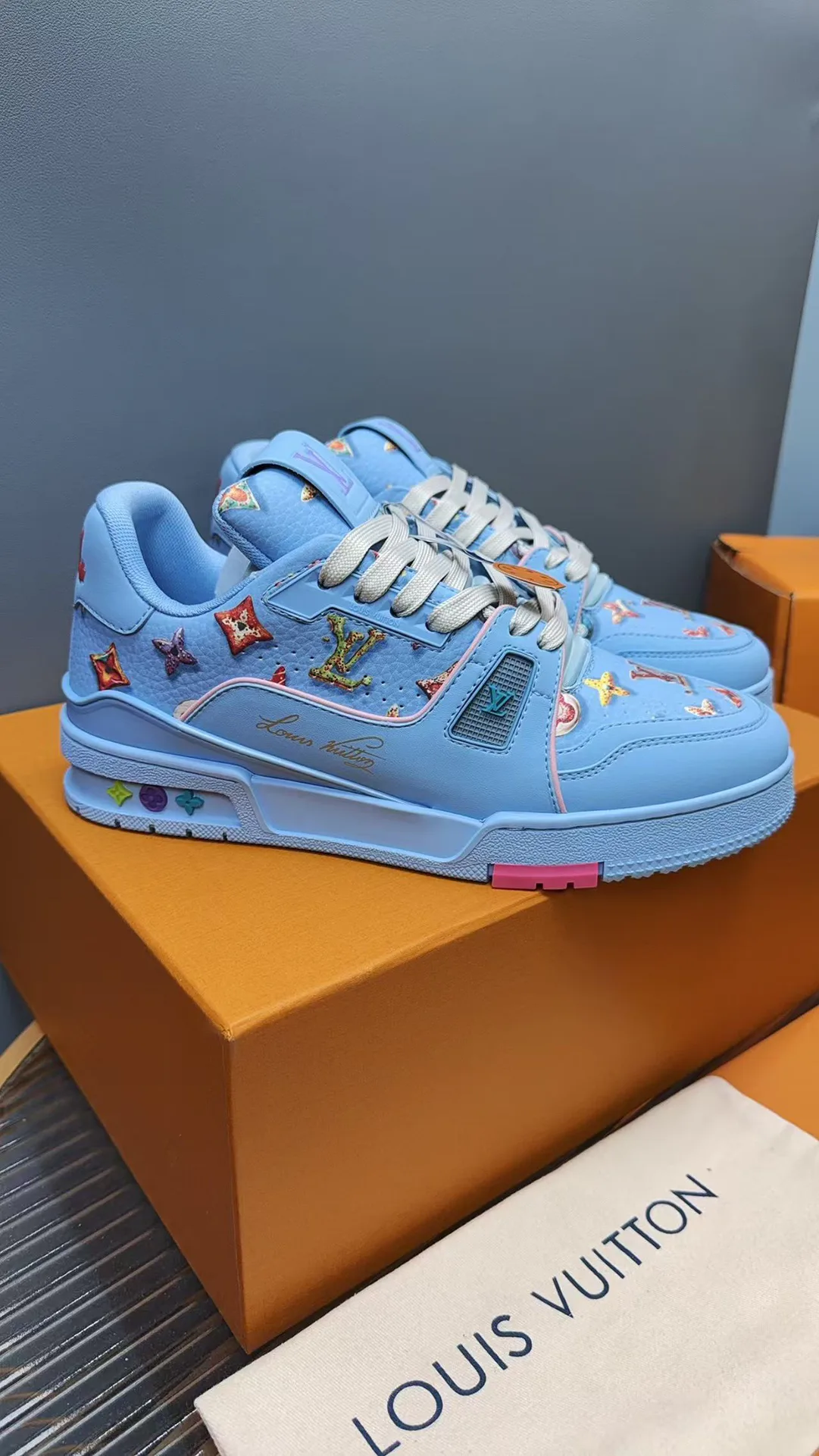 Кроссовки Женские Louis Vuitton 8979826