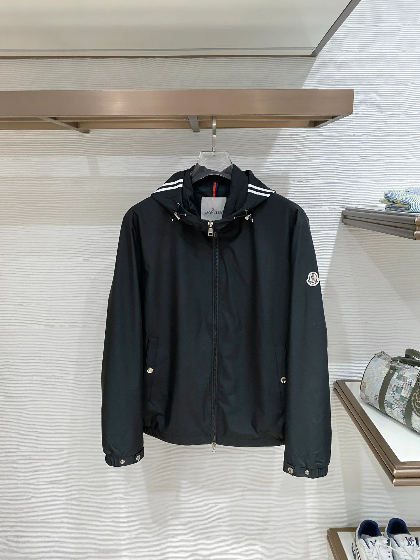 Куртки И Пуховики Мужские Moncler 11584619