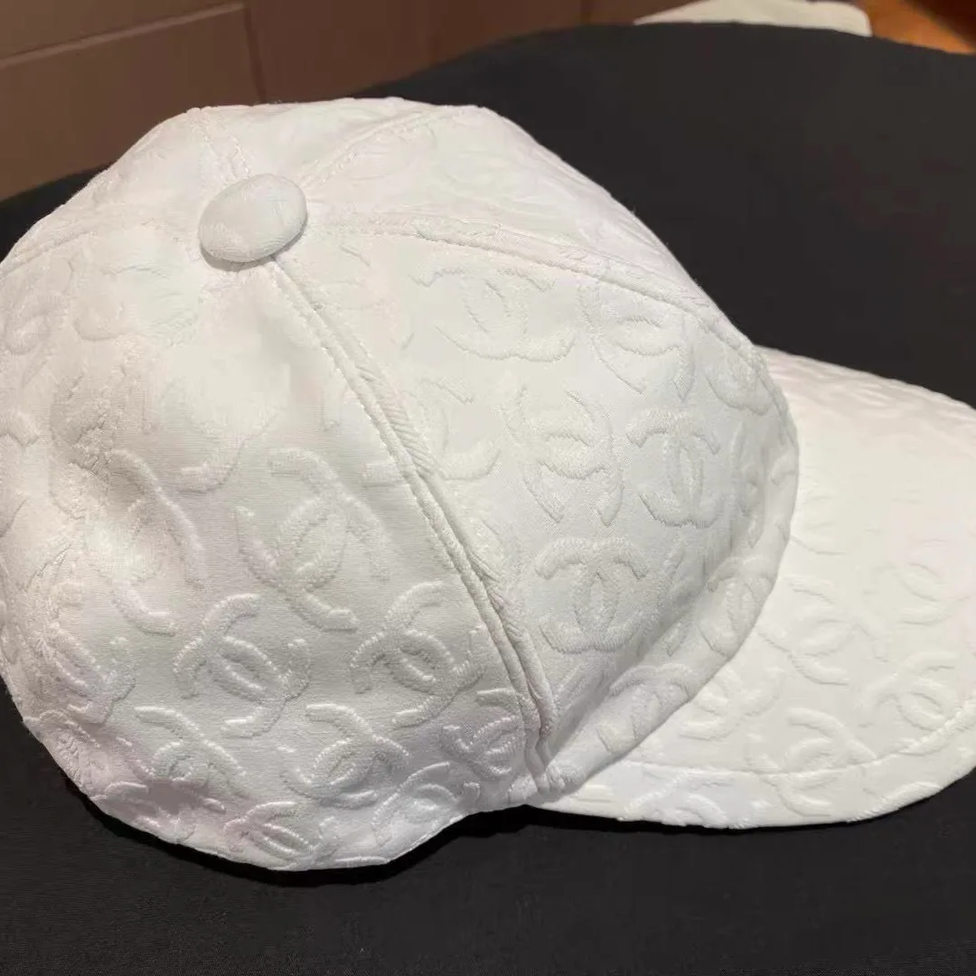 Головные Уборы Chanel 10420509