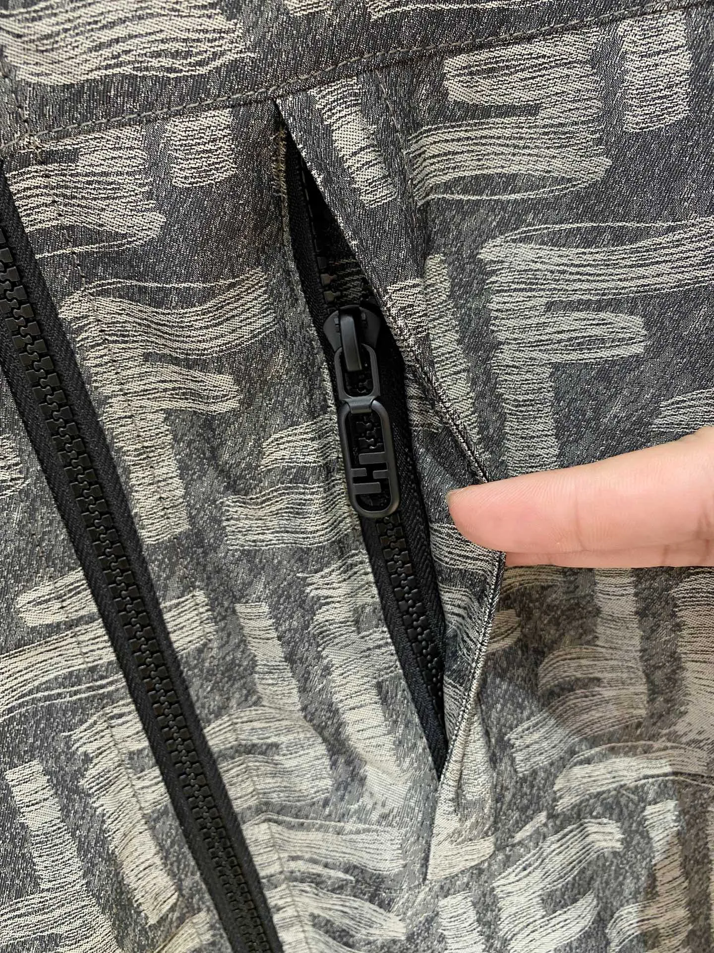 Куртки И Пуховики Мужские Fendi 988821