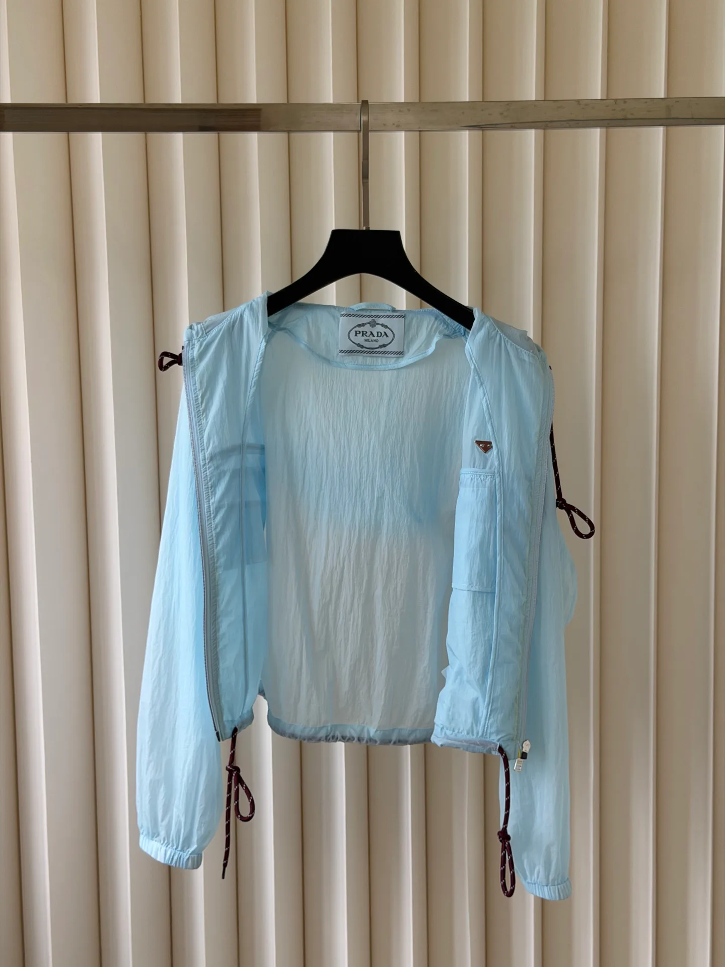 Куртки И Пуховики Женские Prada 17612842