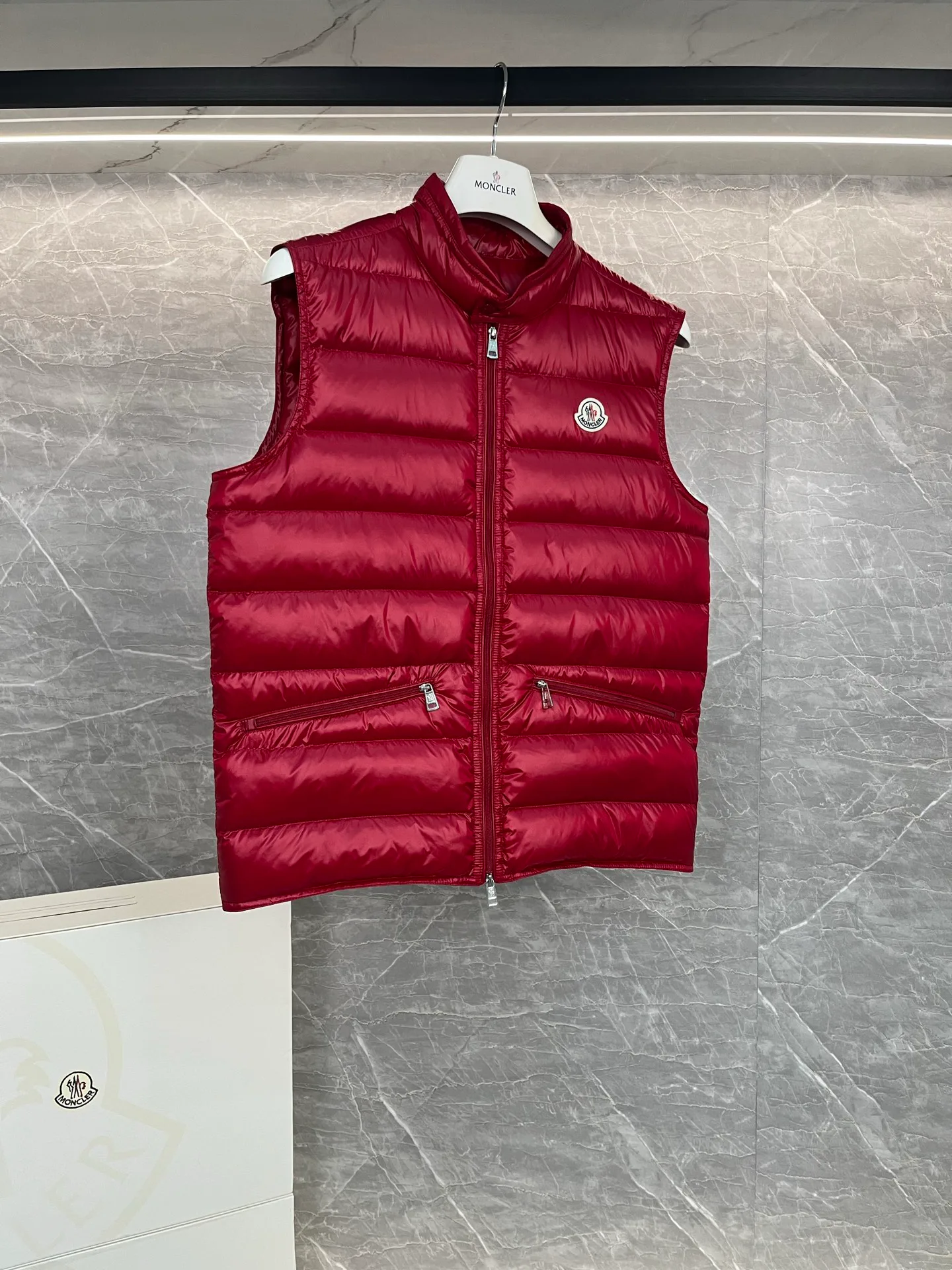 Жилеты Женские Moncler 18199681