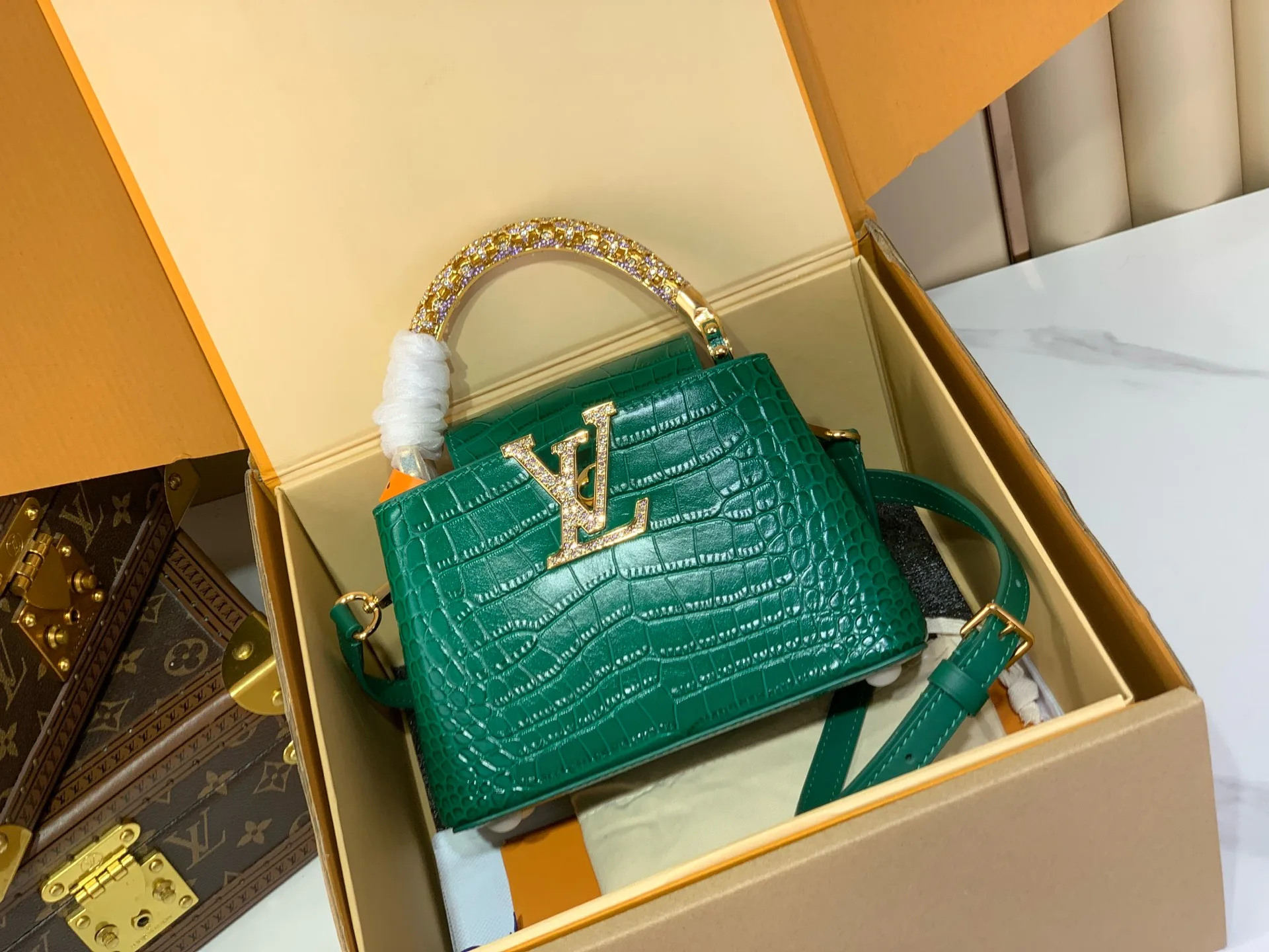 Классические Сумки Женские Louis Vuitton 17499368