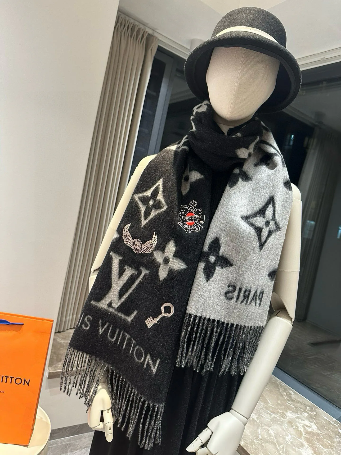 Шарфы Louis Vuitton 101124