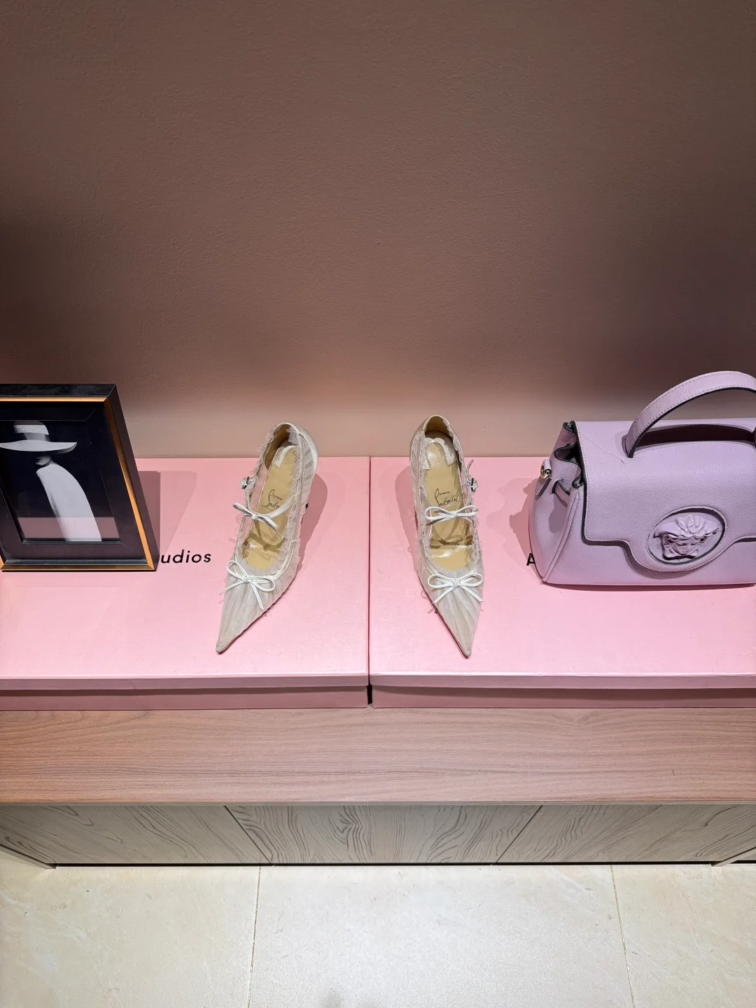 Туфли Женские Christian Louboutin 4743783