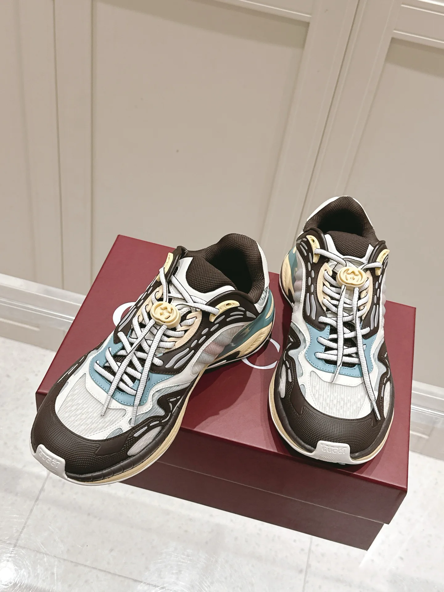 Кроссовки Женские Gucci 219593