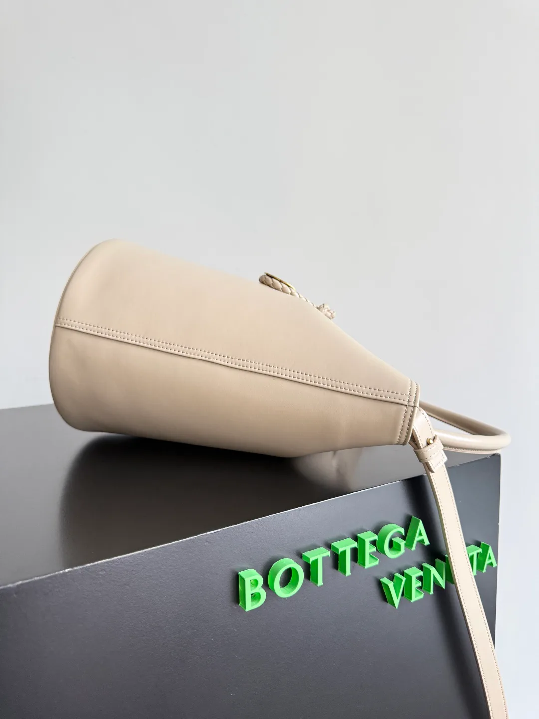 Сумки На Ремне Женские Bottega Veneta 4879099