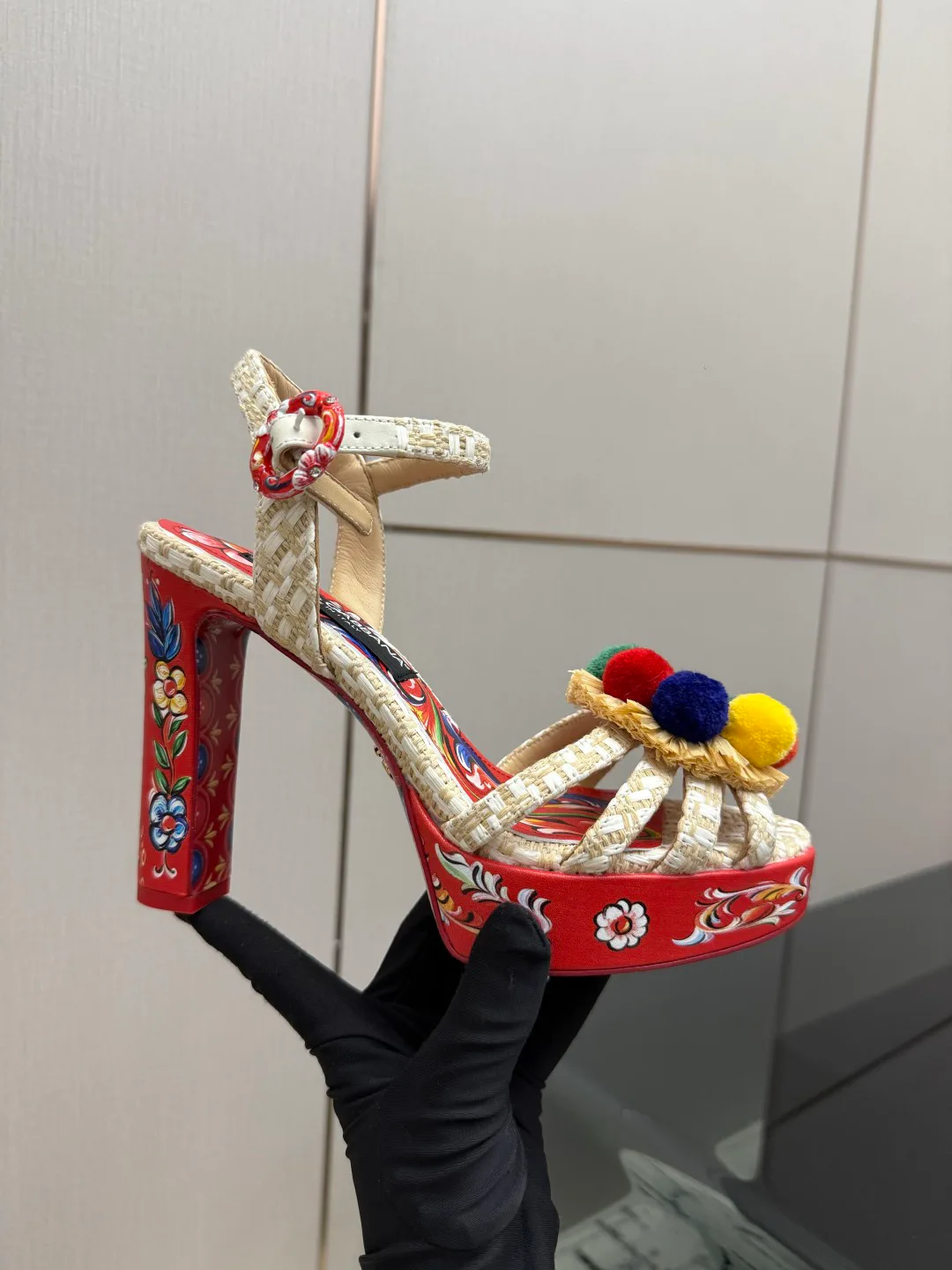 Босоножки Женские Dolce & Gabbana 19717829