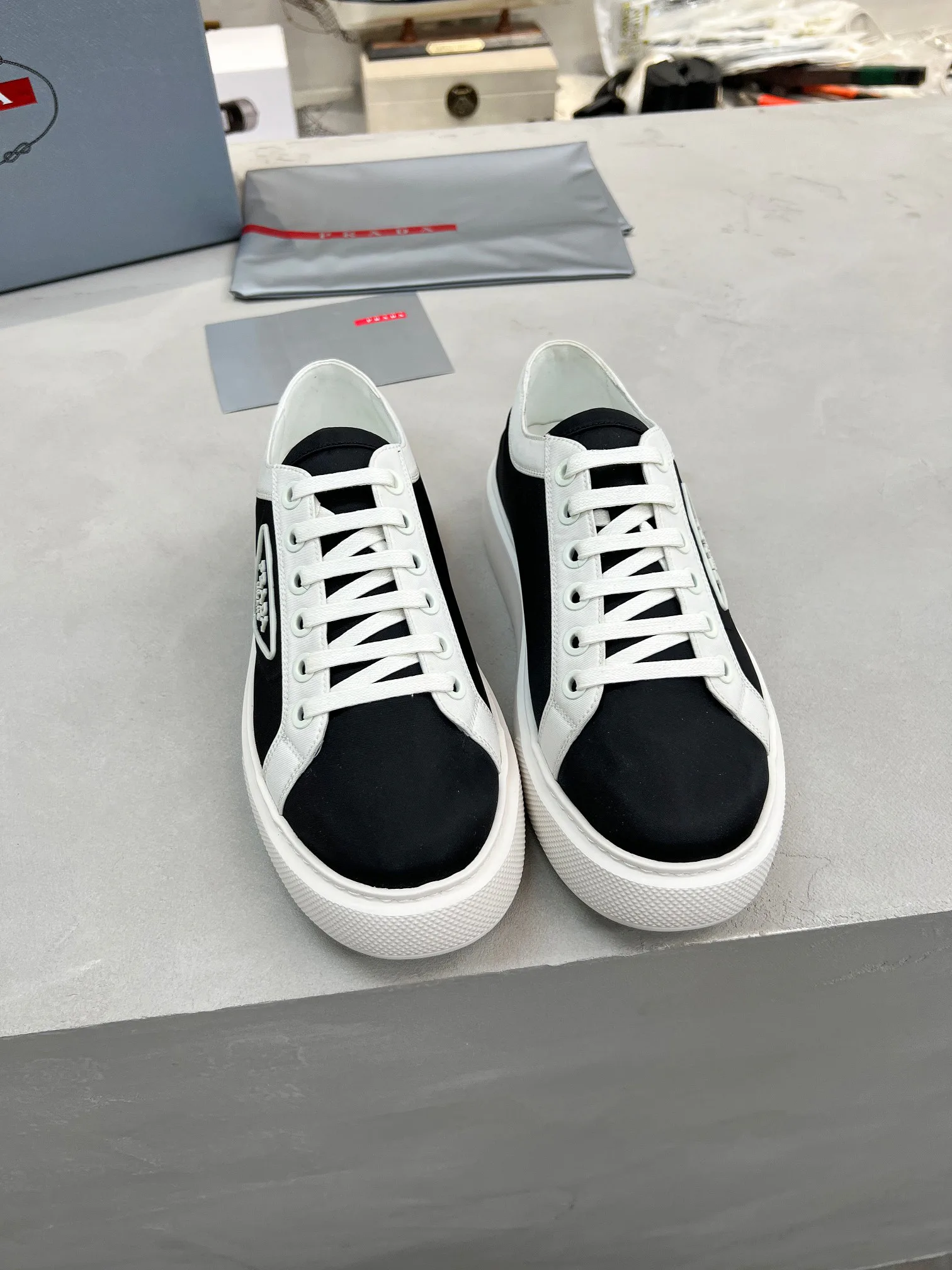 Кроссовки Мужские Prada 33752