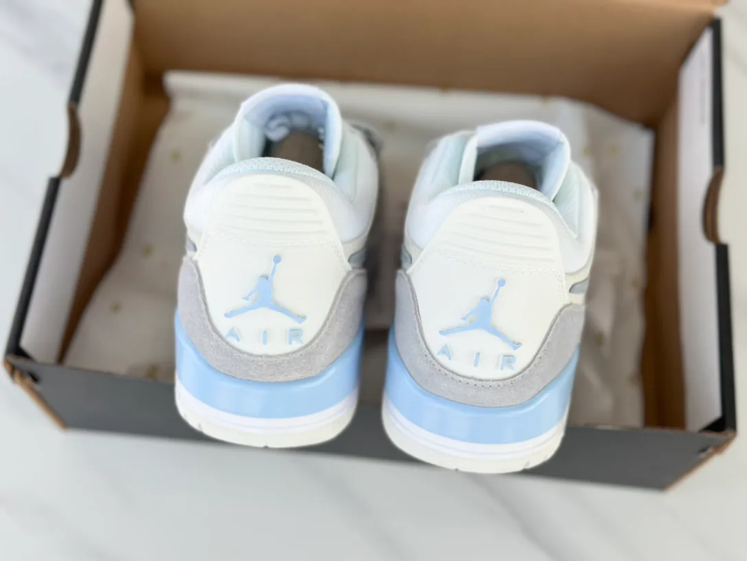 Кроссовки Женские Air Jordan 18778