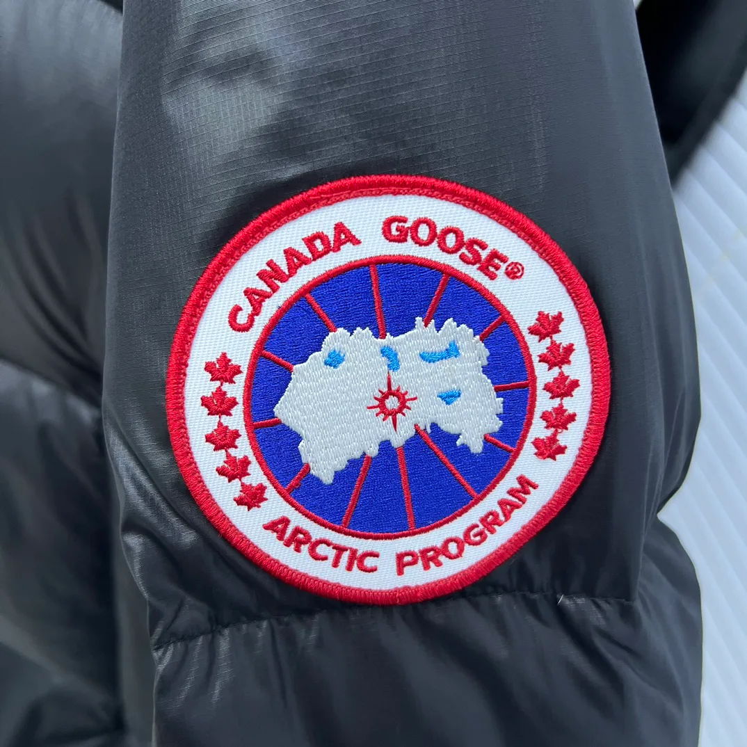 Куртки И Пуховики Женские Canada Goose 18723033