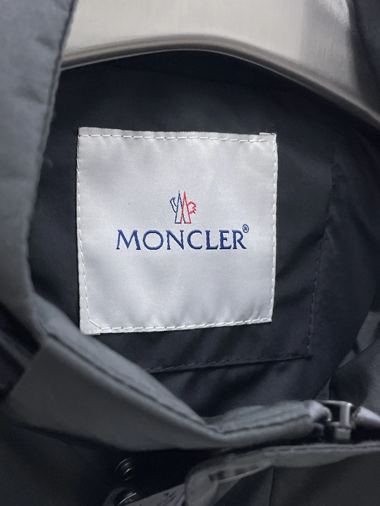 Куртки И Пуховики Мужские Moncler 9352360