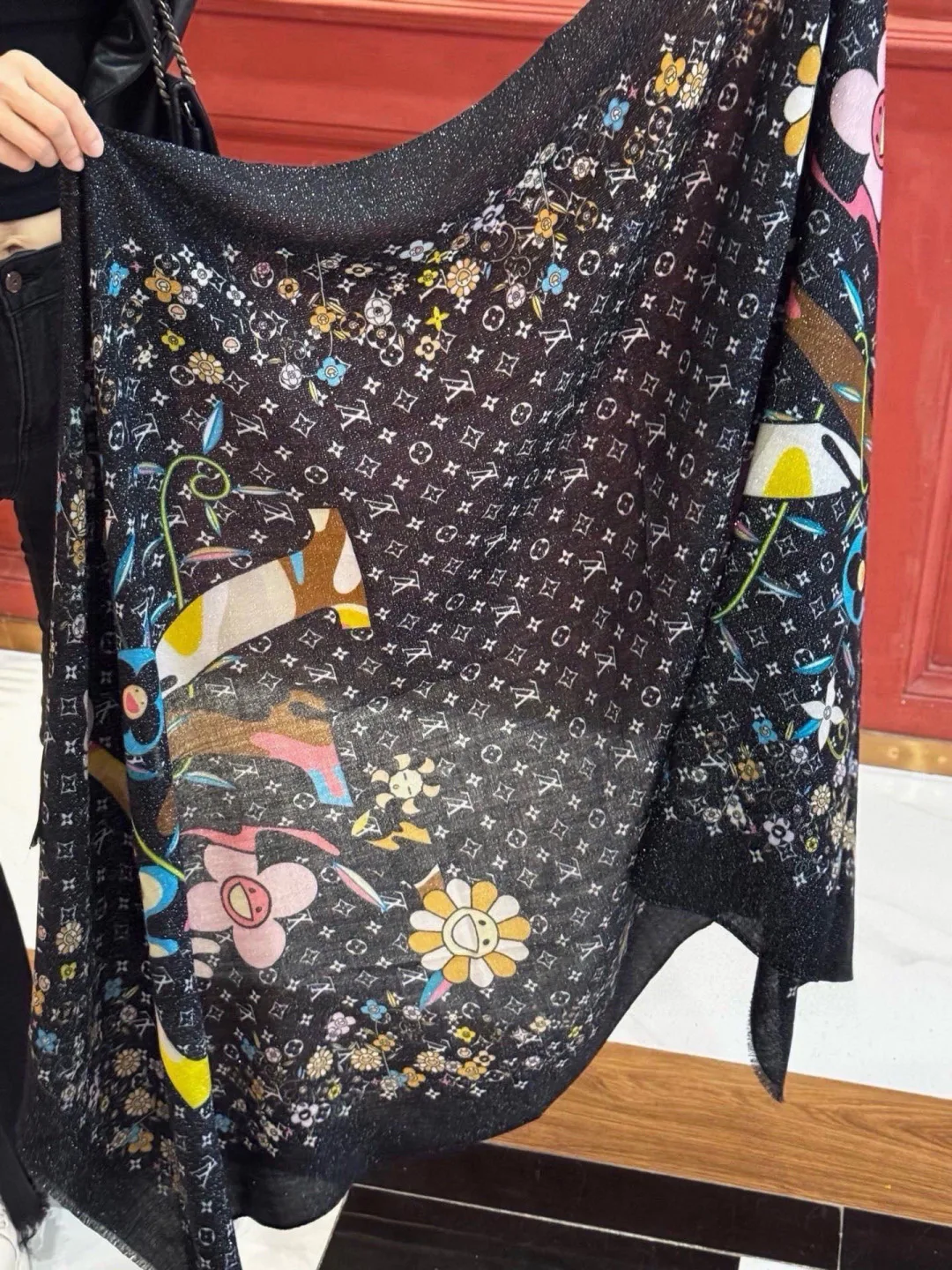 Шарфы Louis Vuitton 18322184