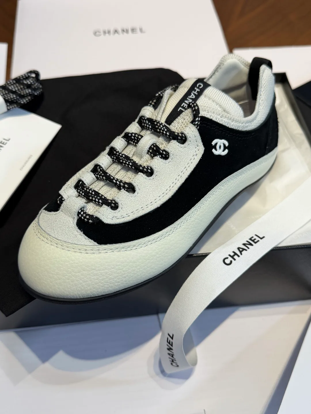 Кроссовки Женские Chanel 18066789