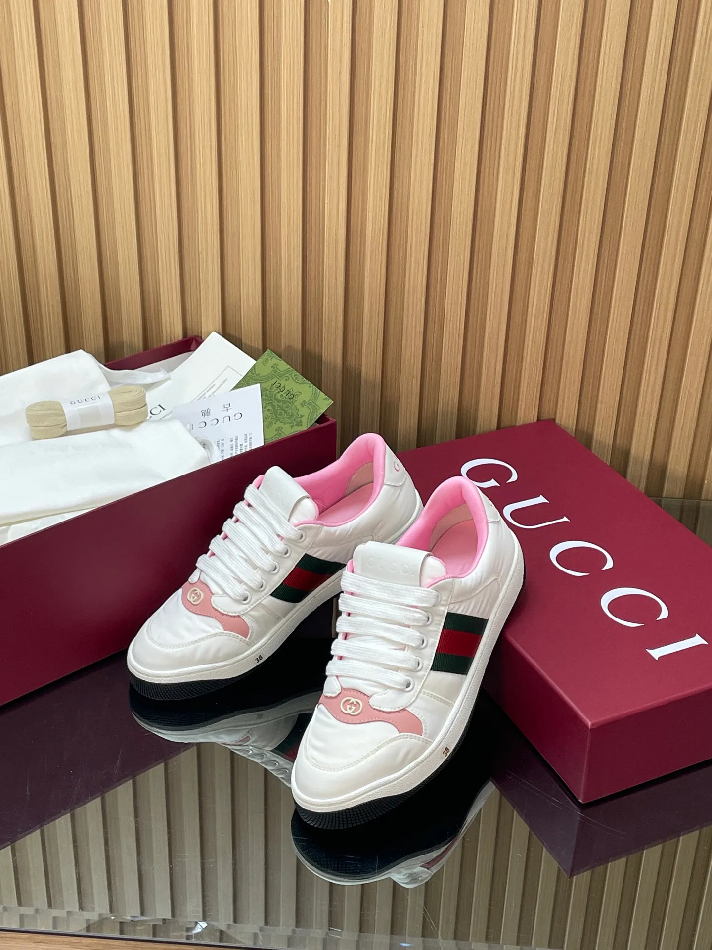 Кроссовки Женские Gucci 18700140