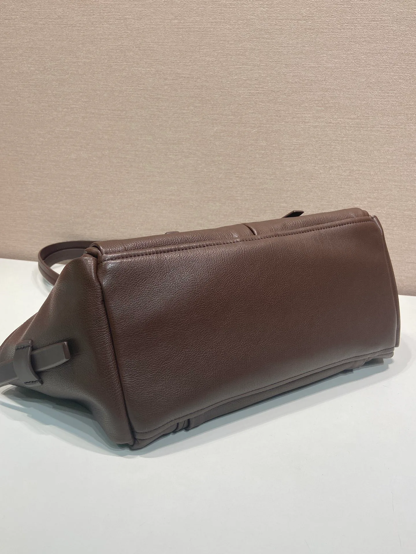 Классические Сумки Женские Prada 13346027