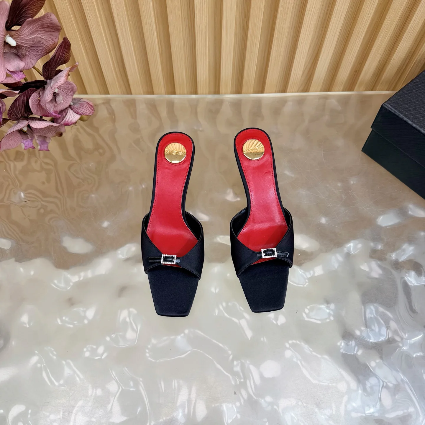 Босоножки Женские Saint Laurent 10712291