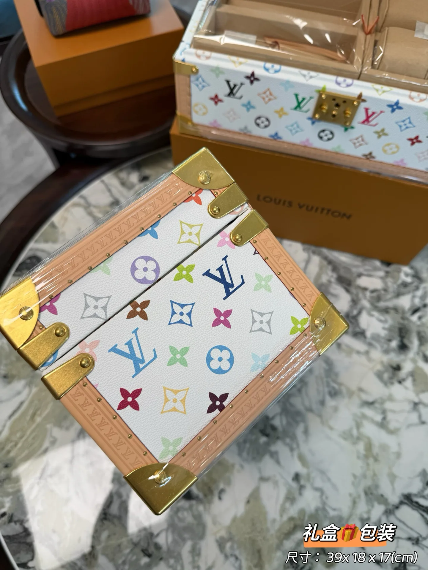 Текстиль Louis Vuitton 1618310