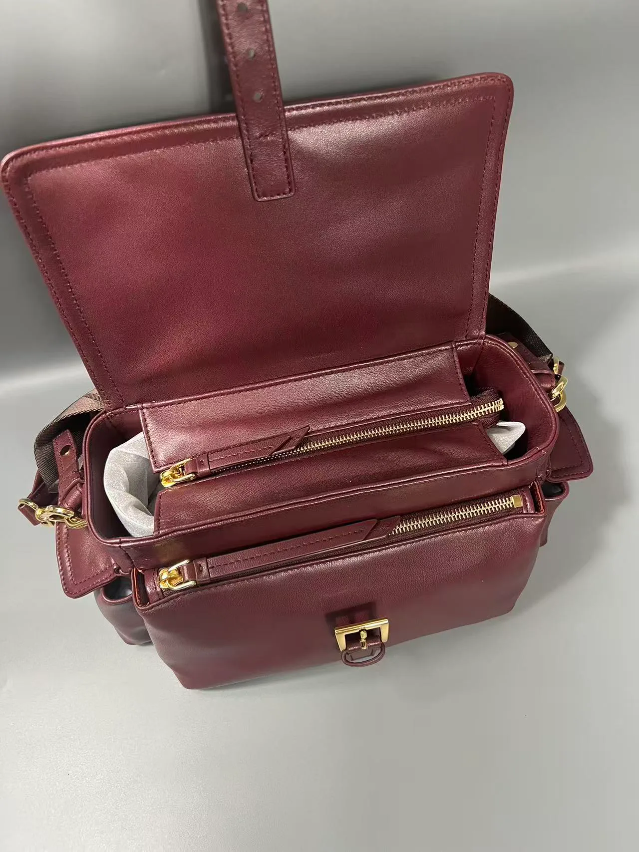 Сумки На Ремне Женские Prada 5494139