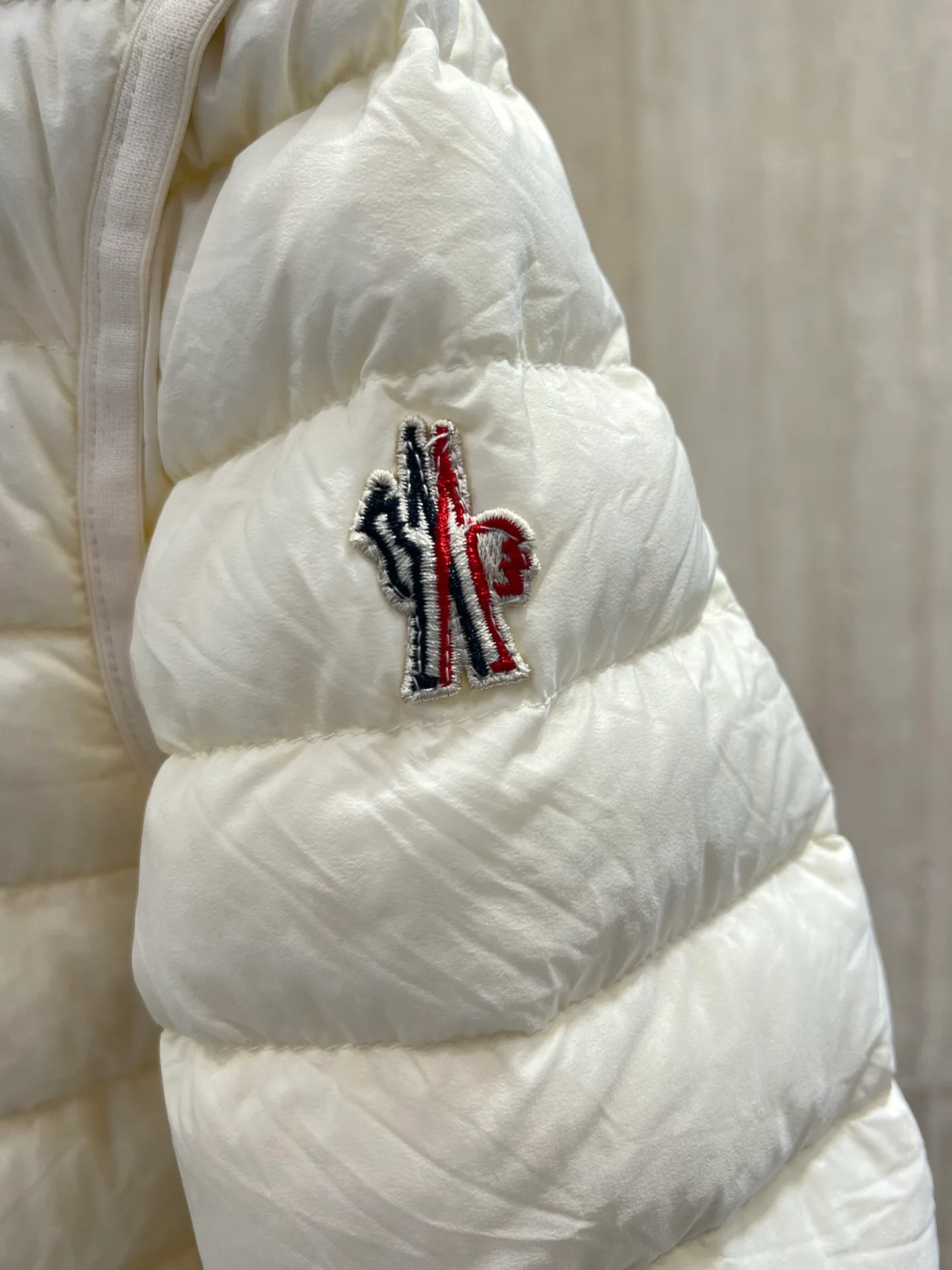 Куртки И Пуховики Мужские Moncler 18231665