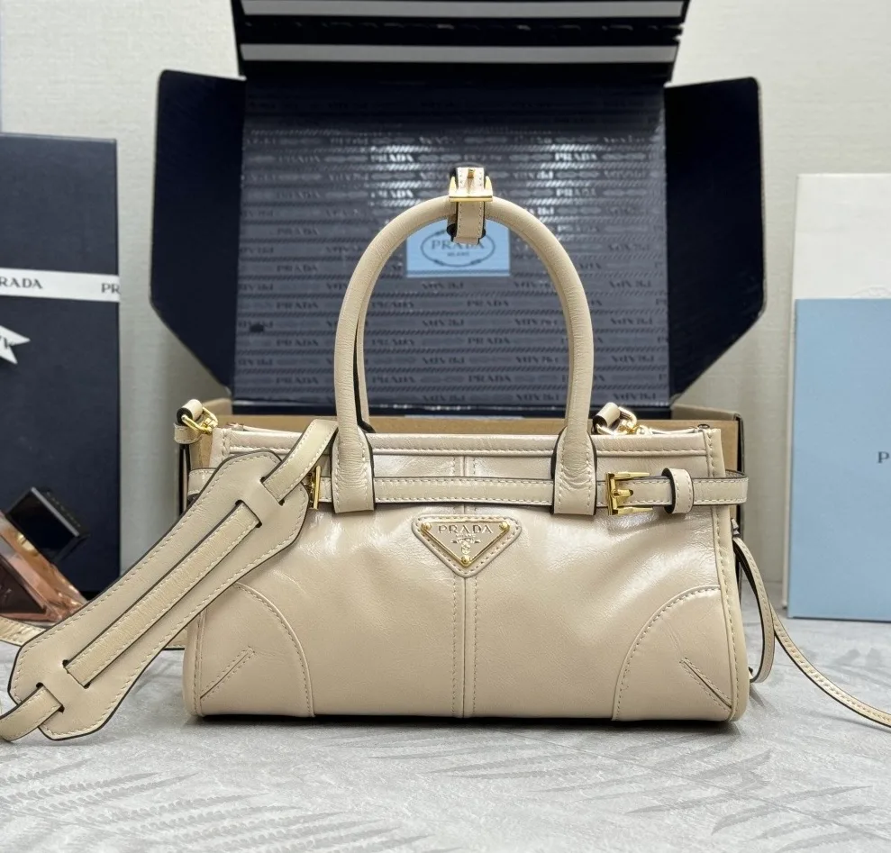 Сумки На Ремне Женские Prada 11682130