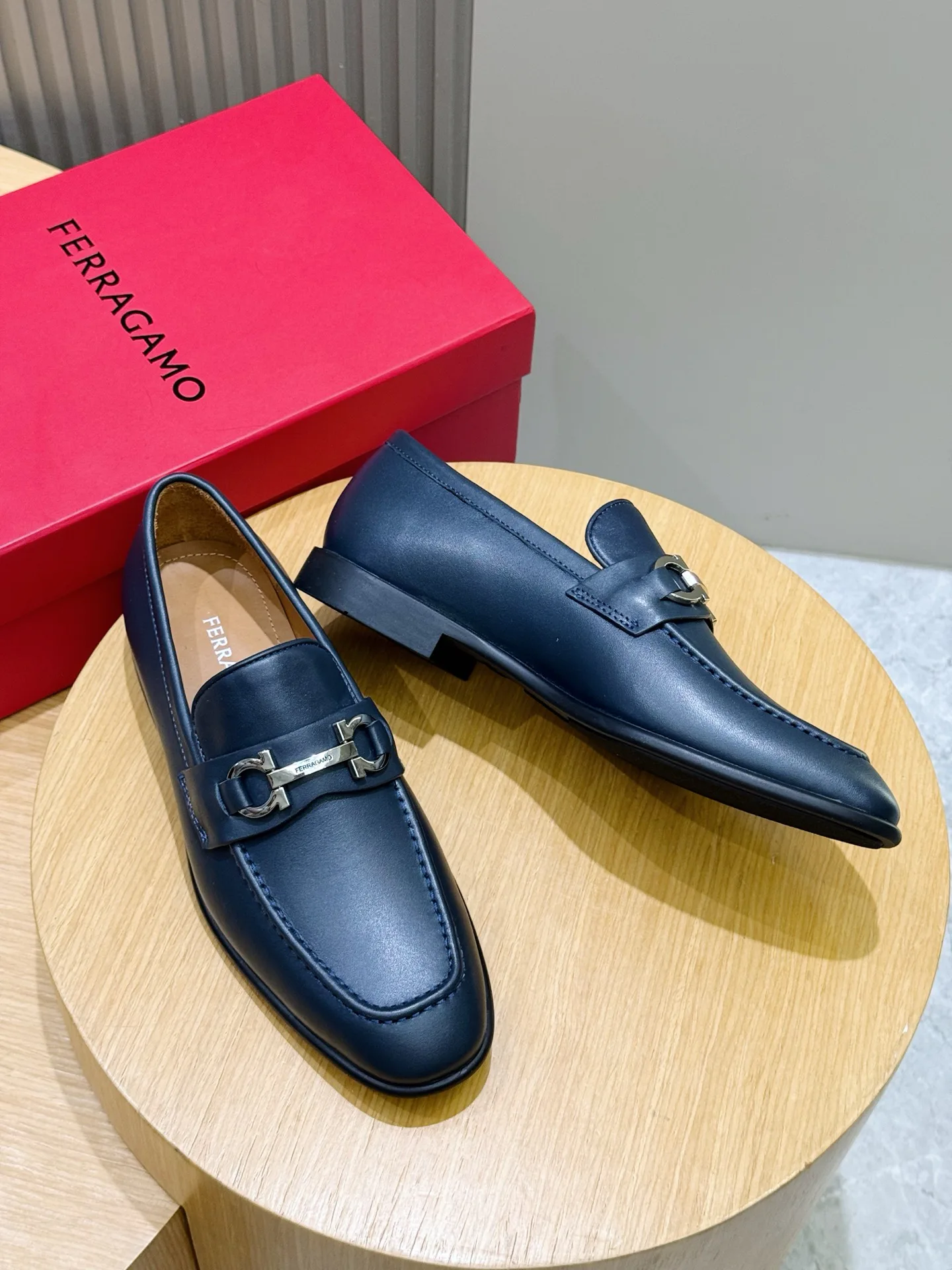 Лоферы И Туфли Мужские Salvatore Ferragamo 18101487
