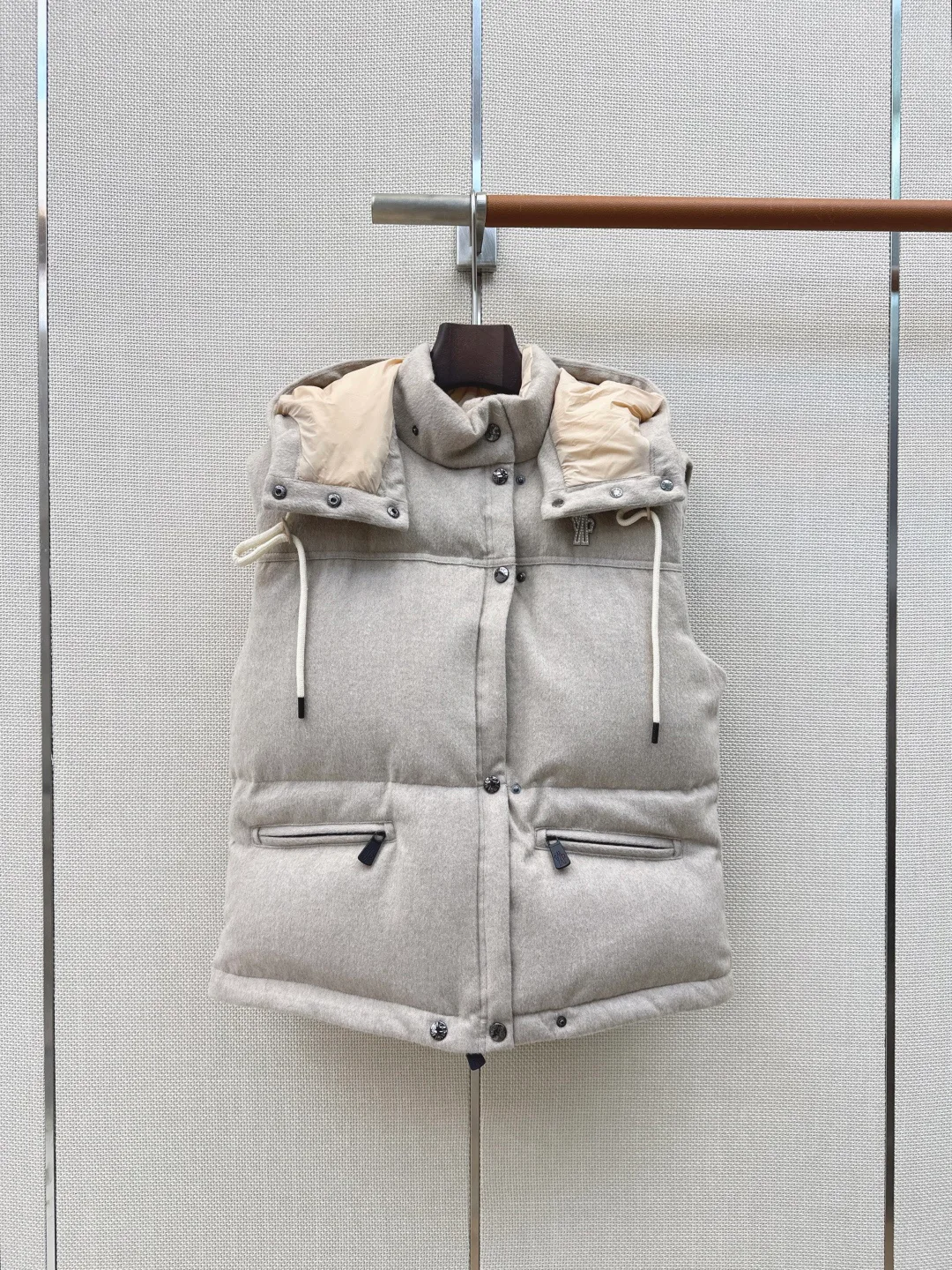 Куртки И Пуховики Женские Moncler 18642162
