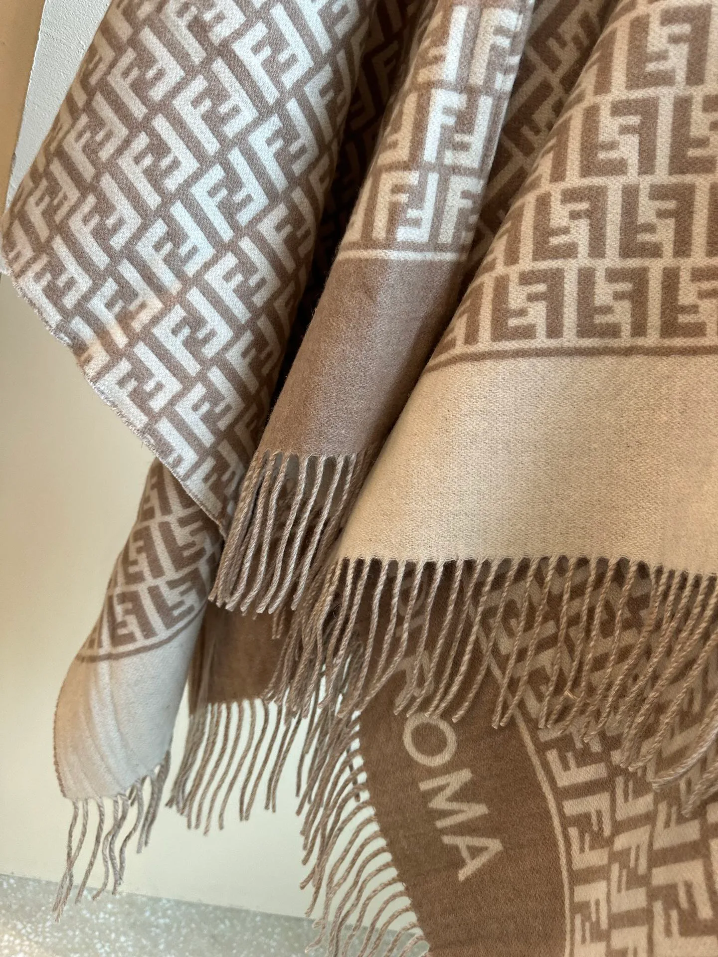 Шарфы Fendi 1813583