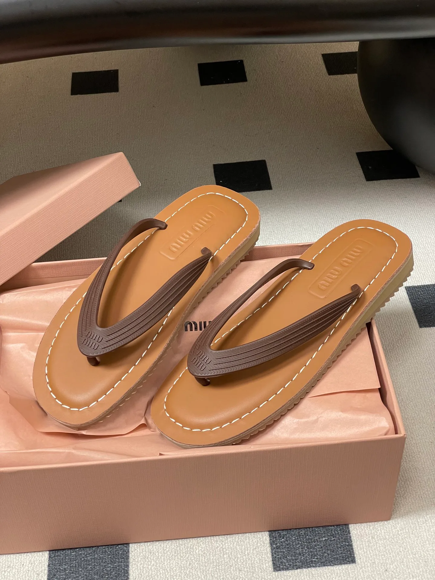Шлепанцы Женские Miu Miu 13343853