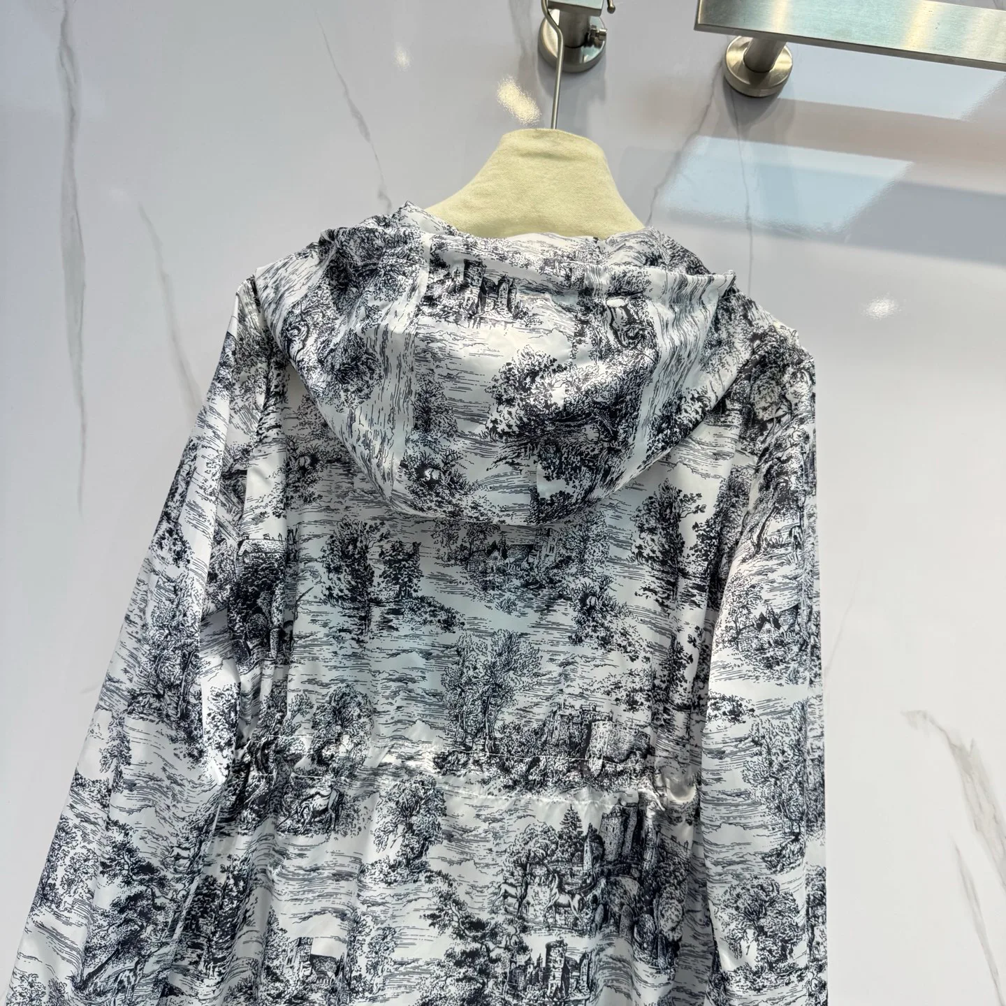 Куртки Женские Christian Dior Куртки Женские Christian Dior