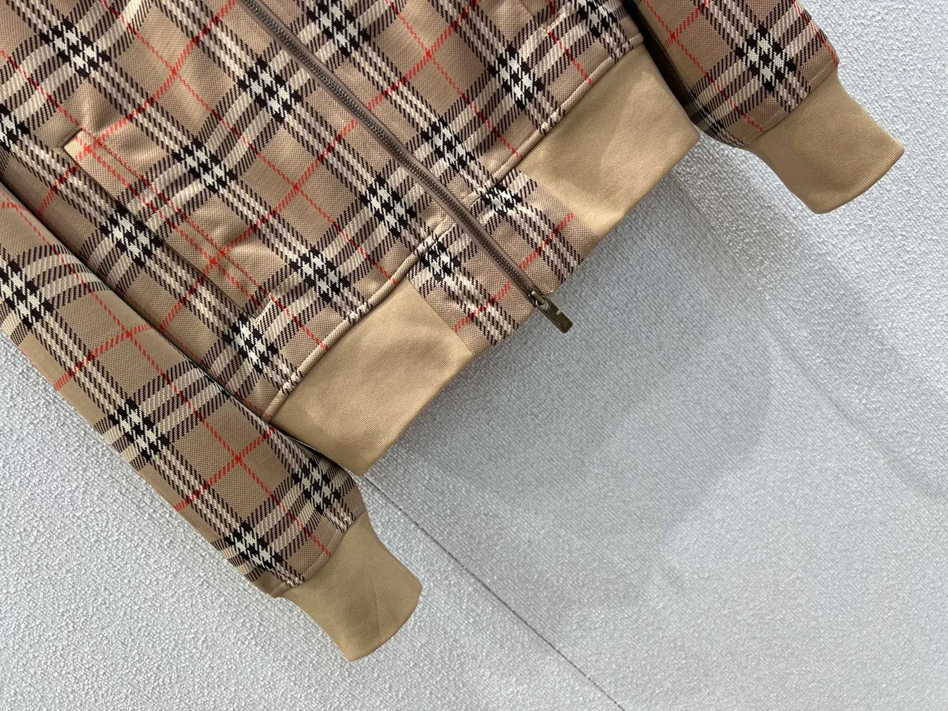 Куртки И Пуховики Женские Burberry 507016