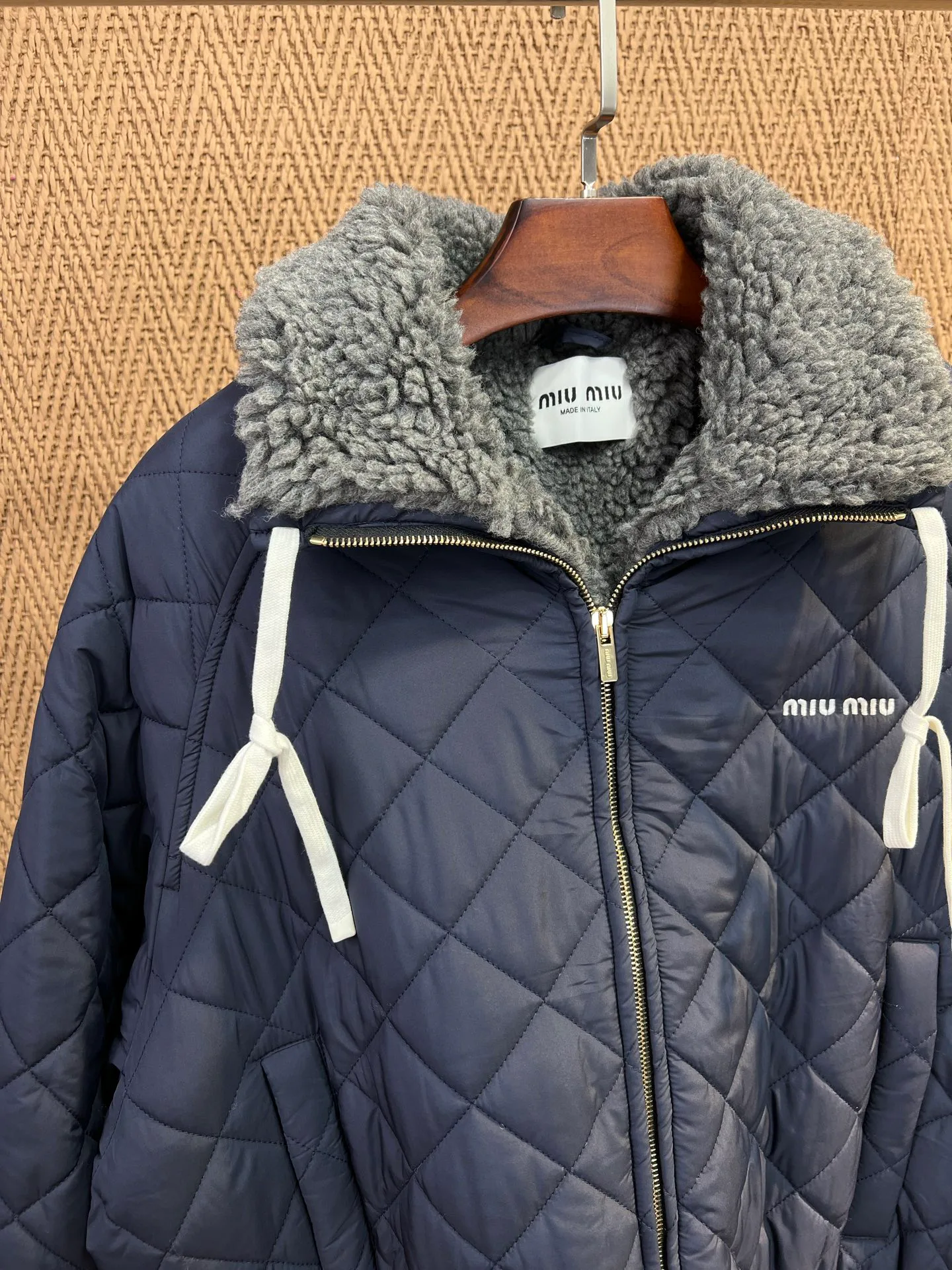 Куртки И Пуховики Женские Miu Miu 18324216
