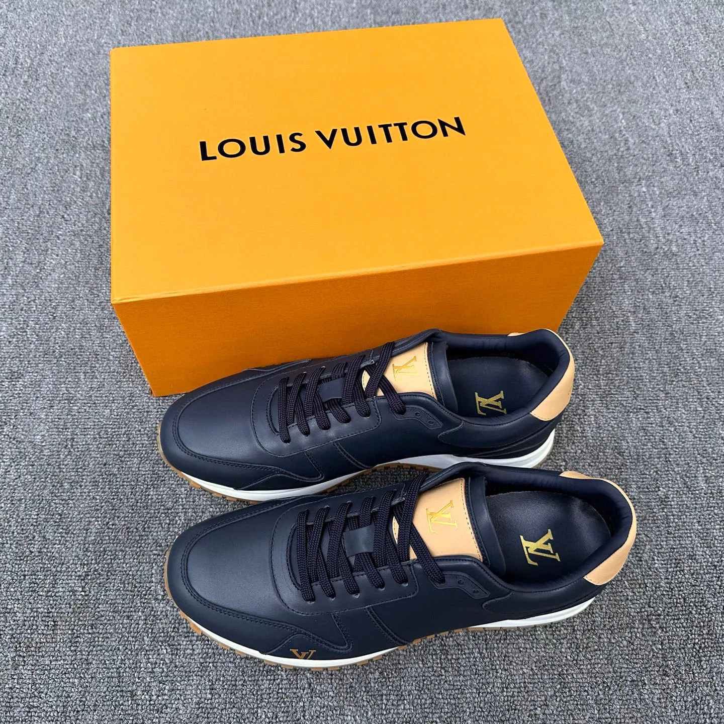 Кроссовки Мужские Louis Vuitton 3237985