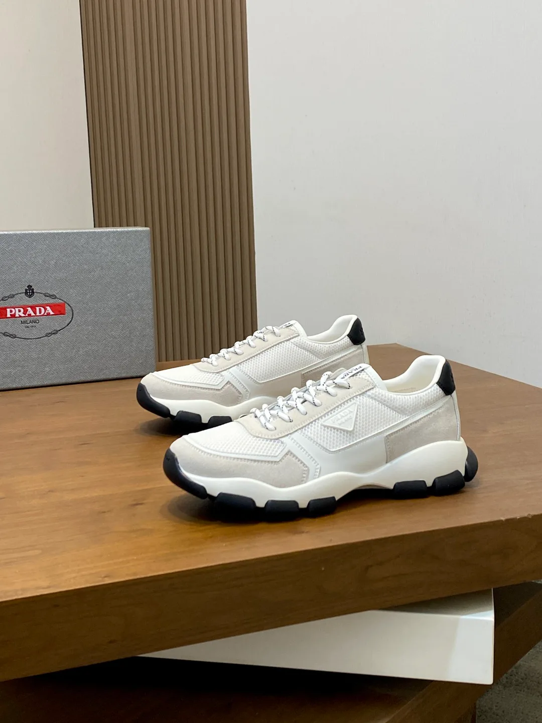 Кроссовки Мужские Prada 18055225