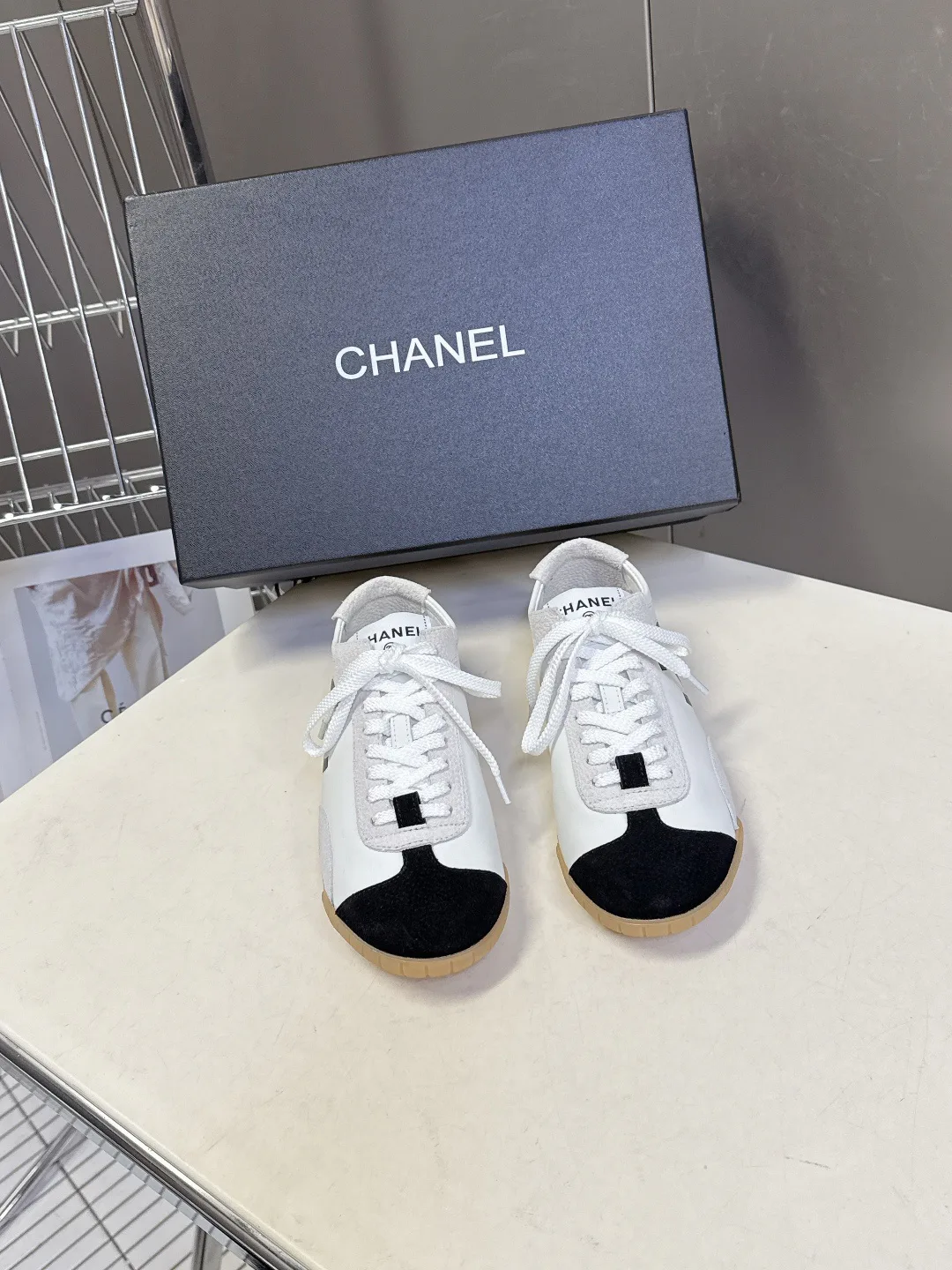 Кроссовки Женские Chanel 18703404