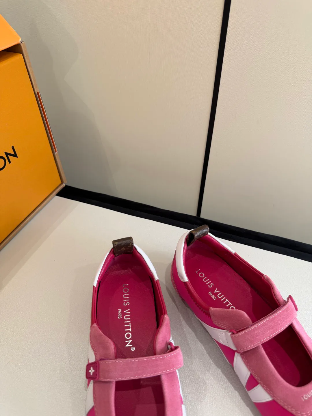 Туфли Женские Louis Vuitton 11440428