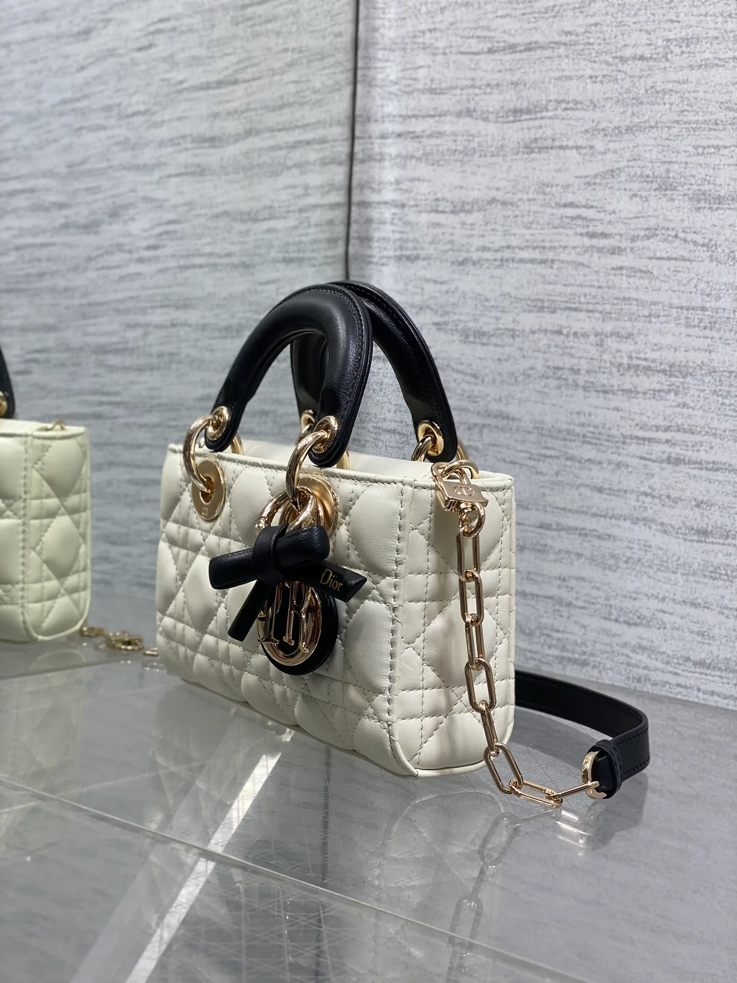 Классические Сумки Женские Christian Dior 12189474
