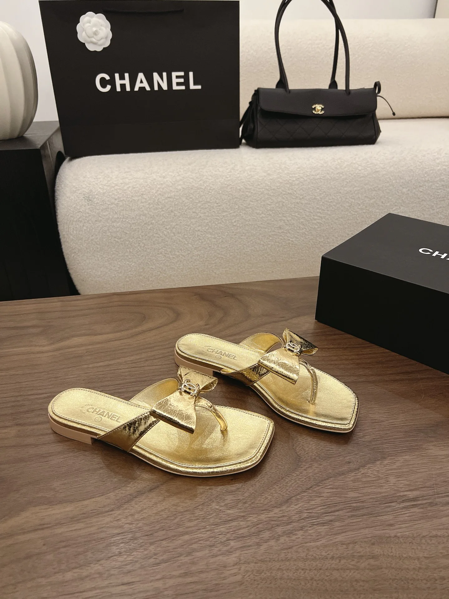 Шлепанцы Женские Chanel 17342716
