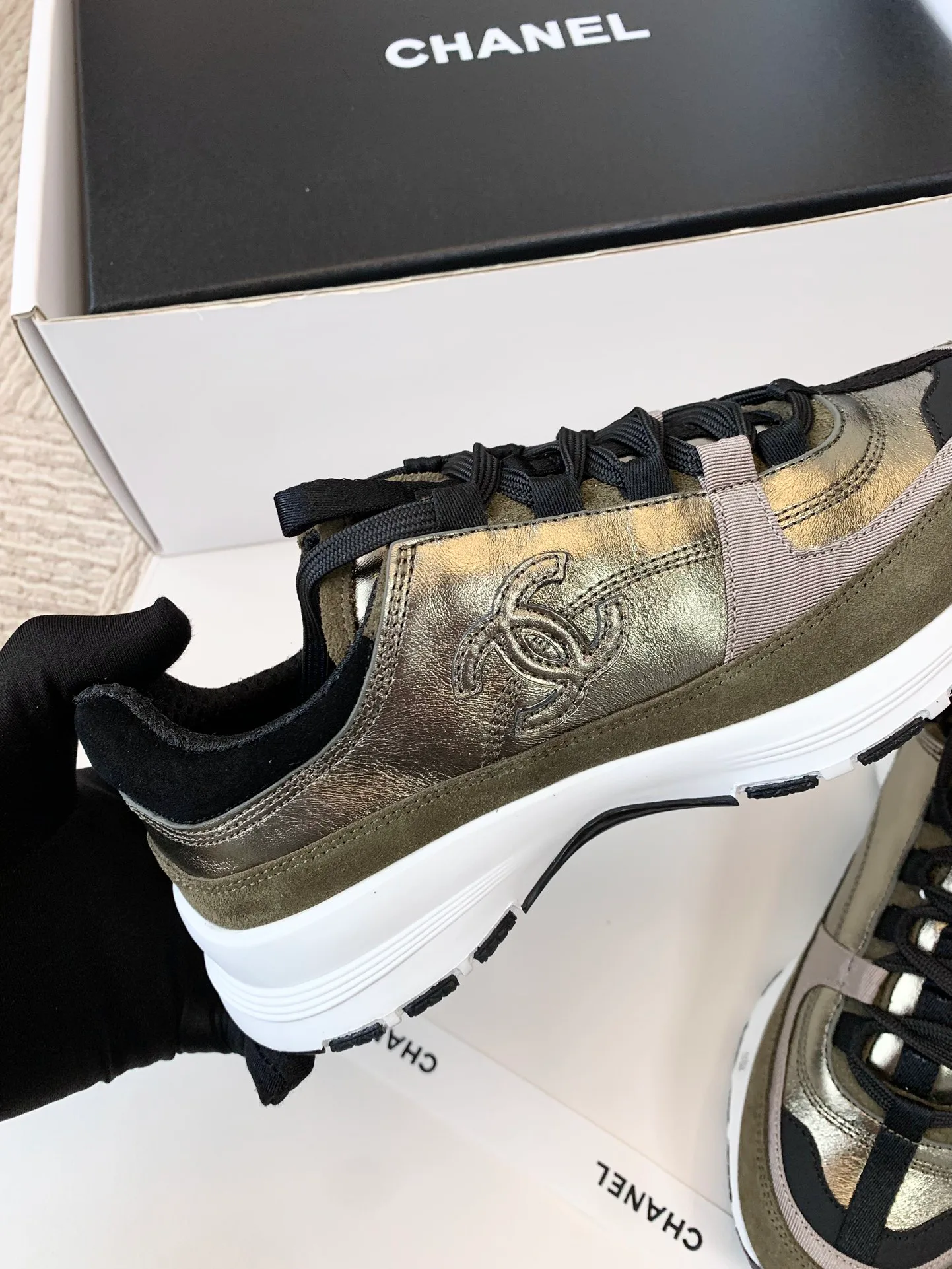 Кроссовки Женские Chanel 10914113