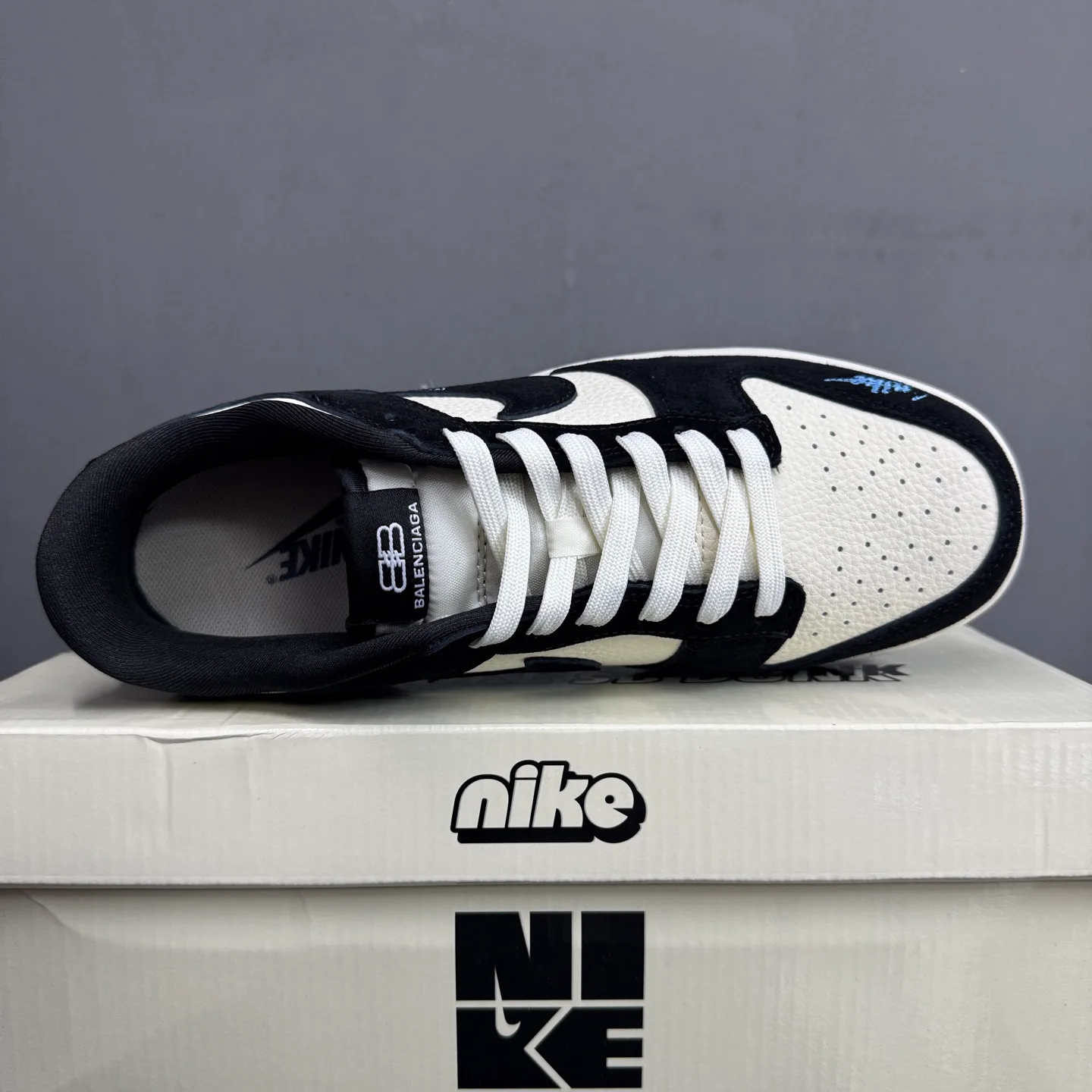 Кроссовки Женские Nike 374053