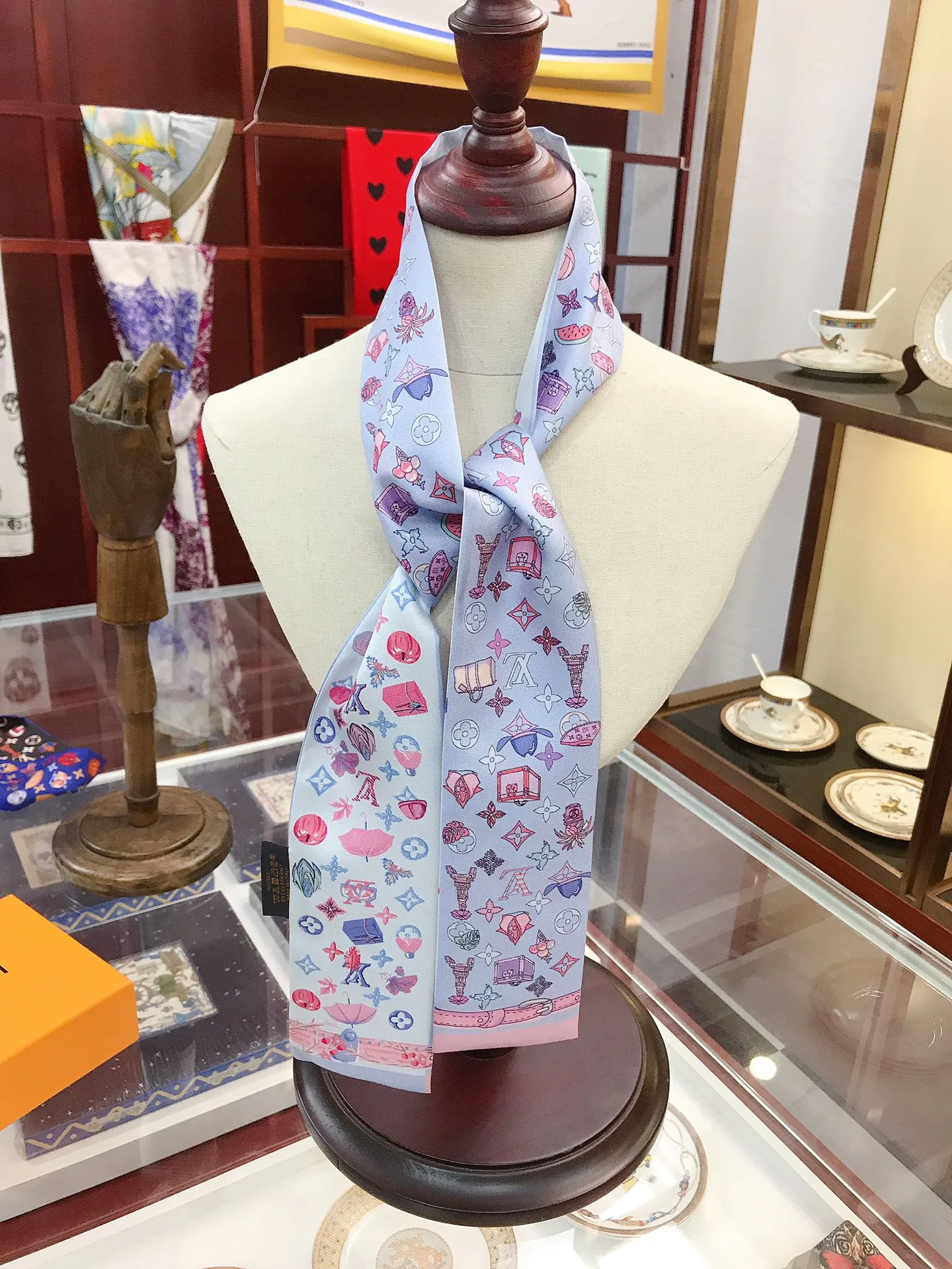 Платки Louis Vuitton 11986186