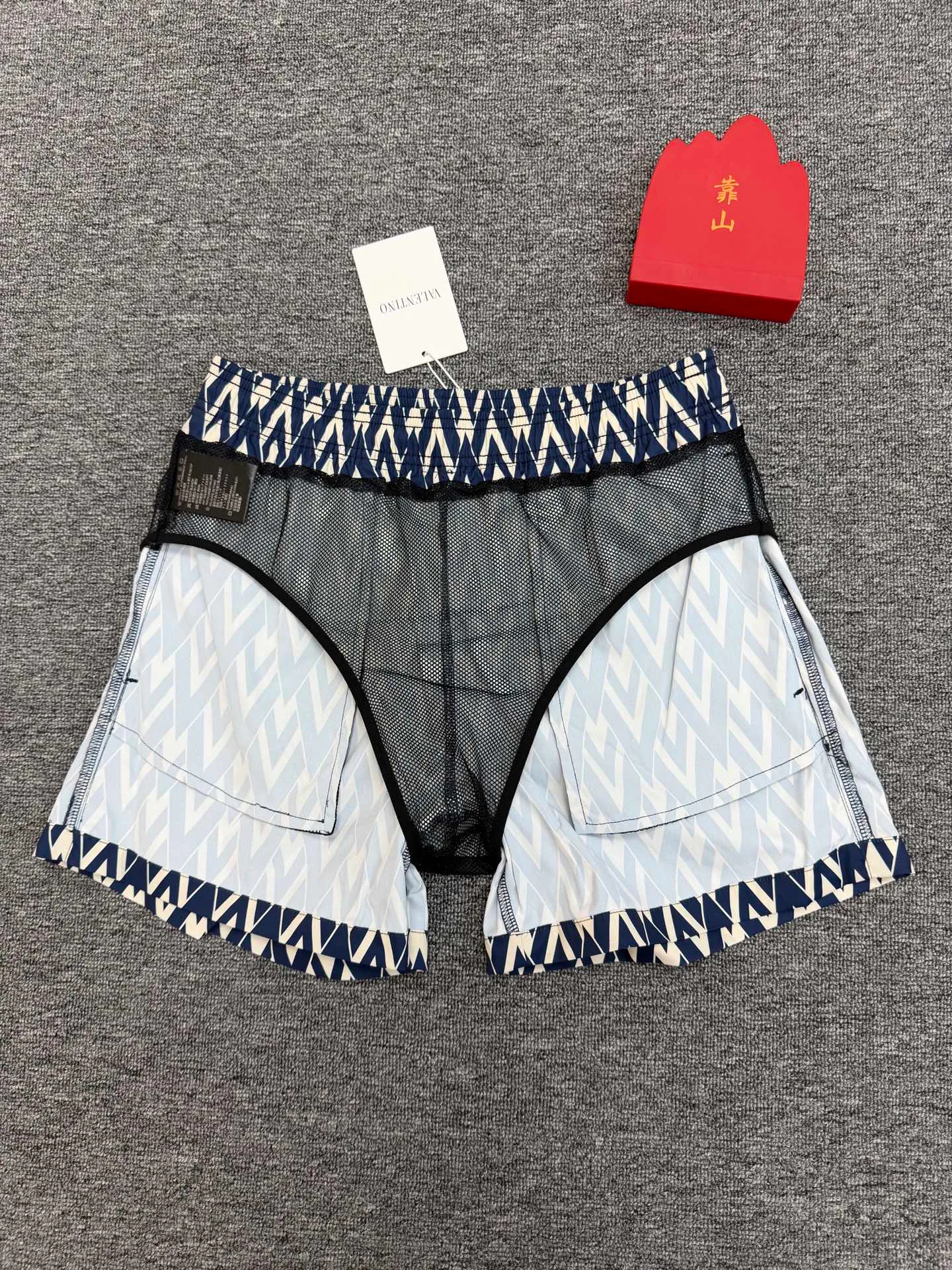 Шорты Женские Valentino 5052756