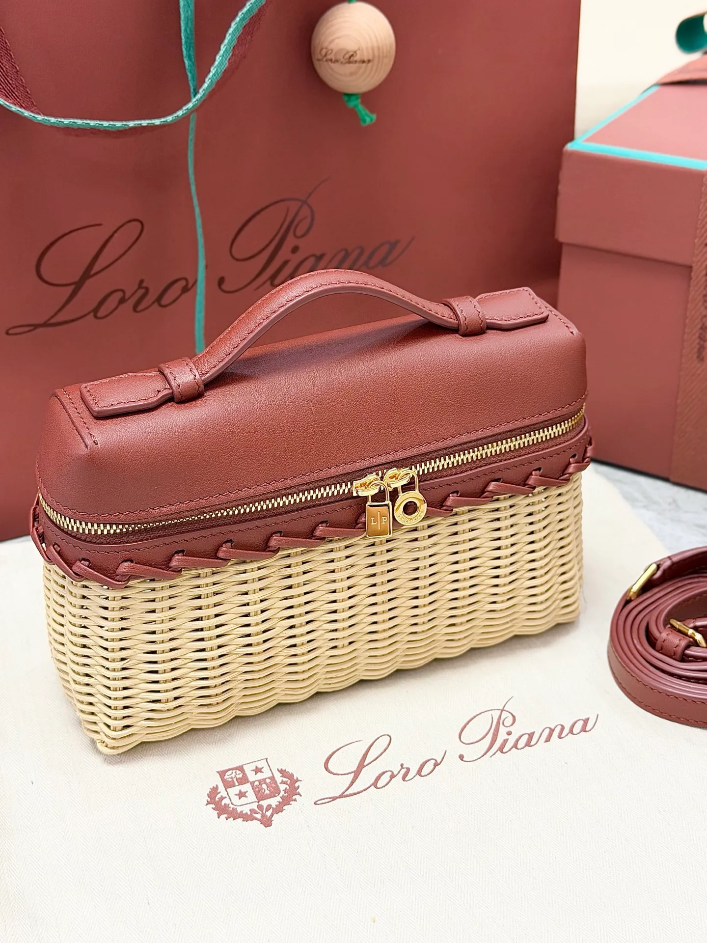 Классические Сумки Женские Loro Piana 17565028