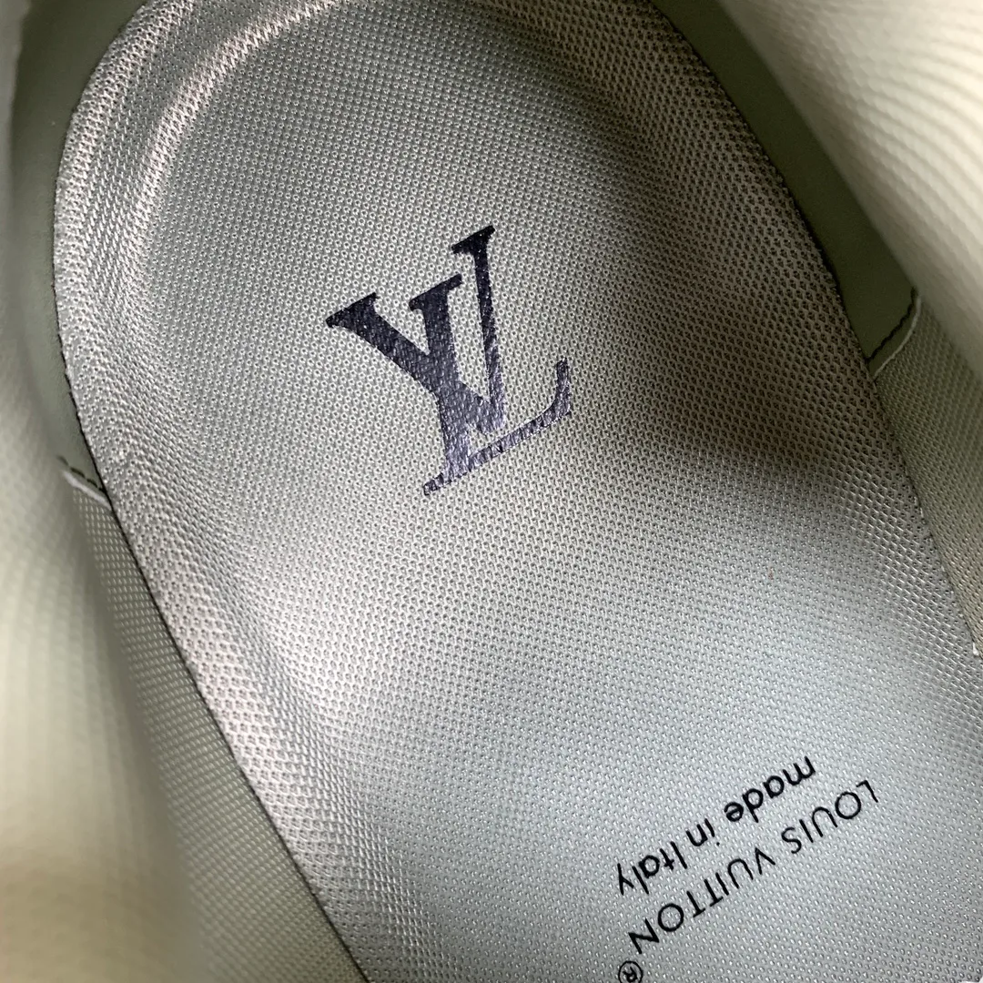 Кроссовки Мужские Louis Vuitton 5892118